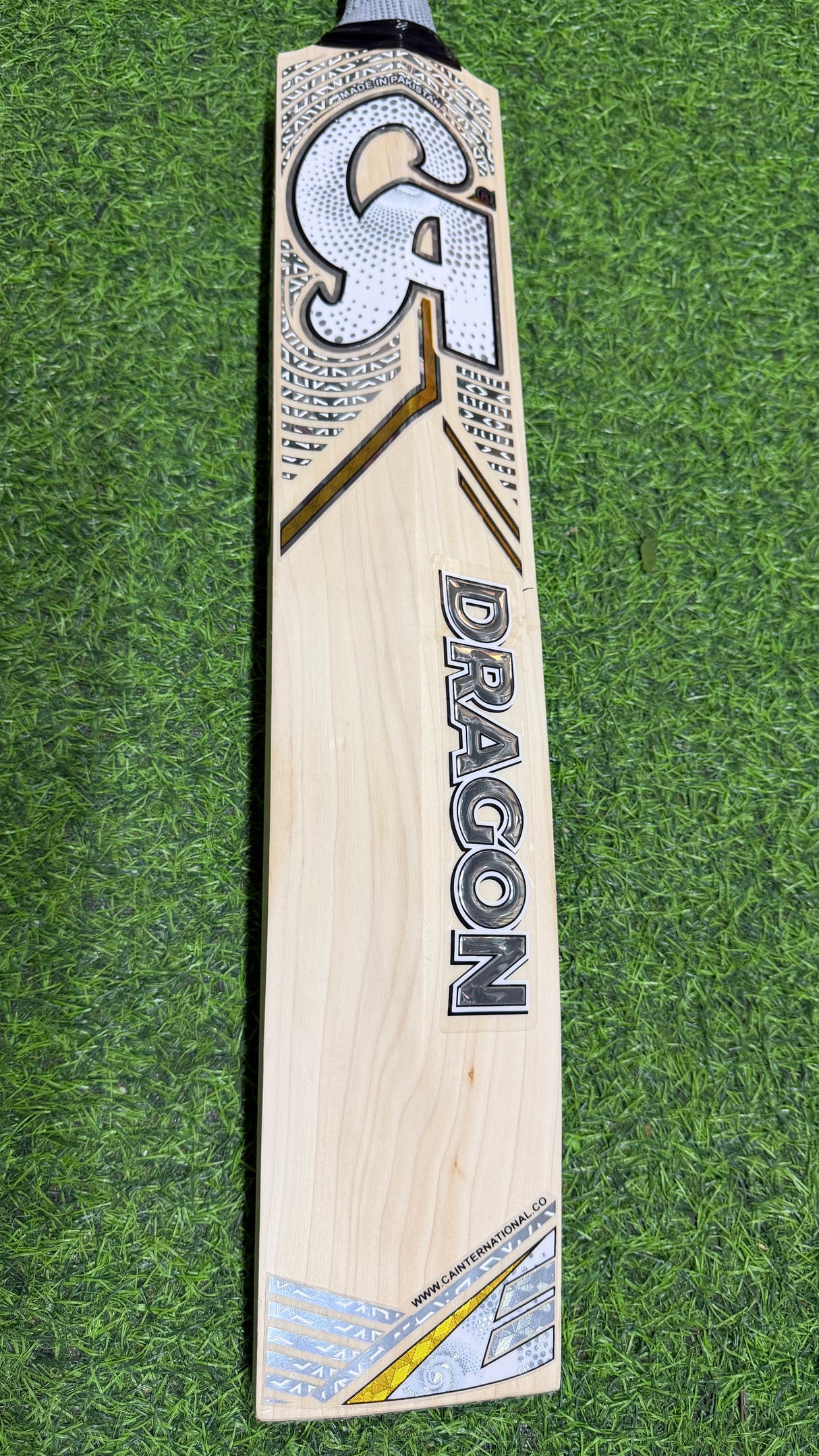 CA GOLD DRAGON English Willow Cricket Bat - 11 Grains-1175g