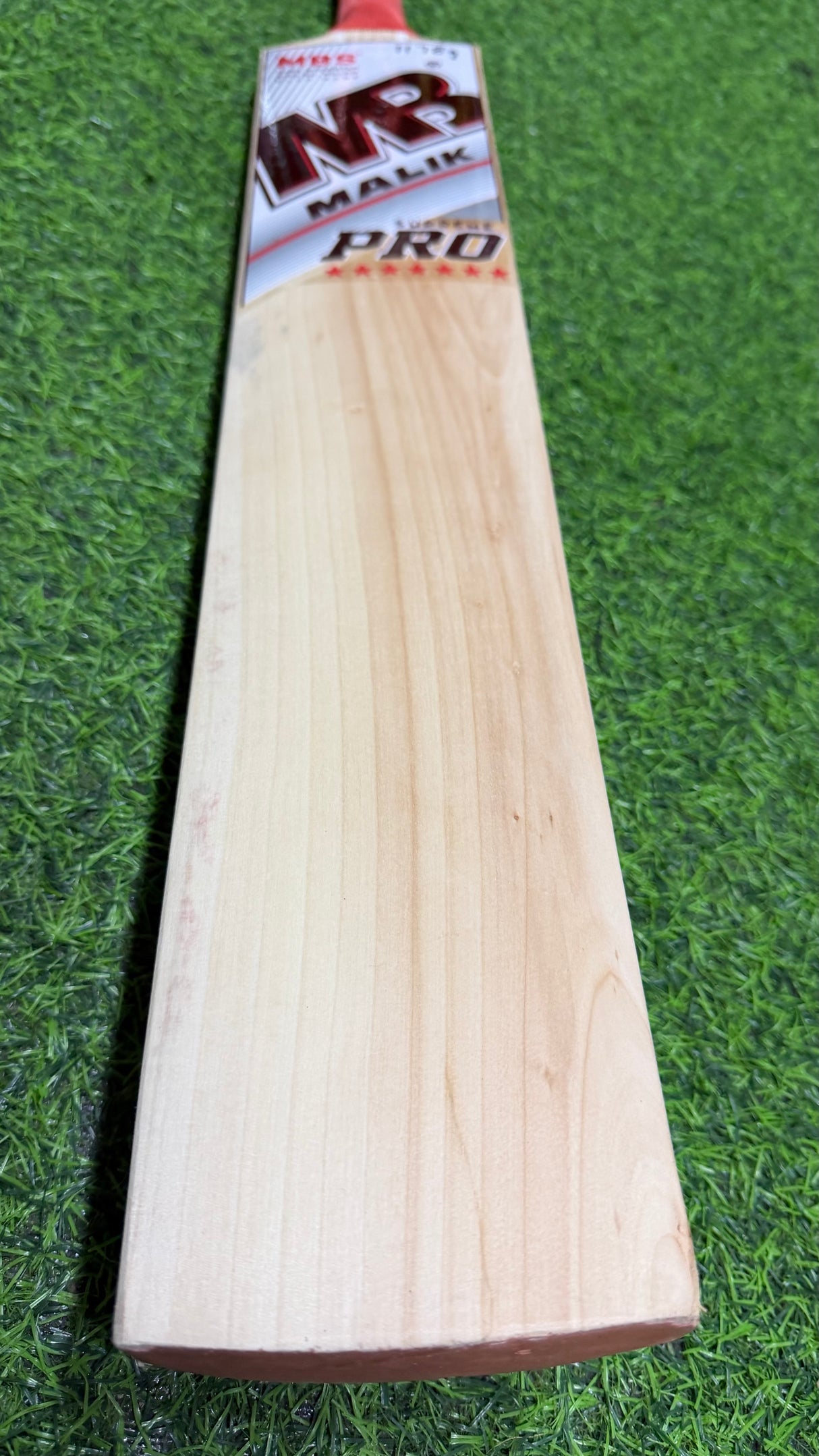 MB MALIK SUPREME PRO ENGLISH WILLOW CRICKET BAT-1178g-9 GRAINS