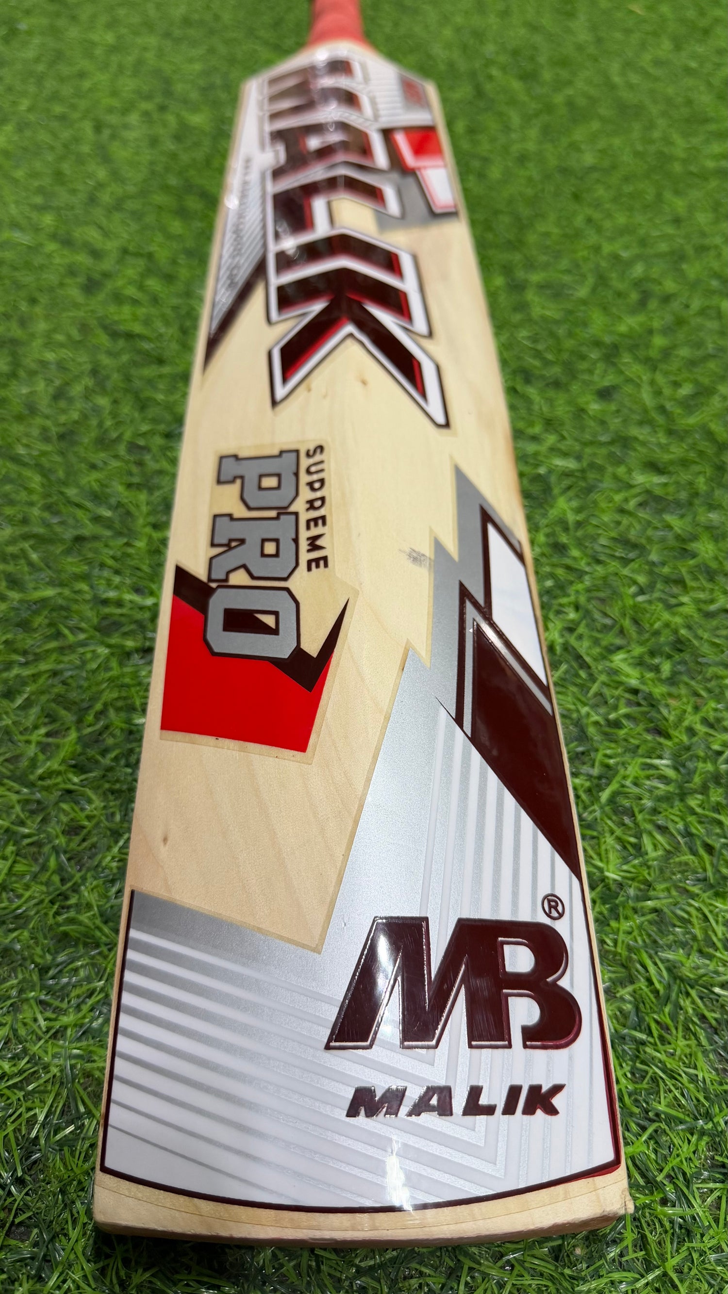 MB MALIK SUPREME PRO ENGLISH WILLOW CRICKET BAT-1178g-9 GRAINS
