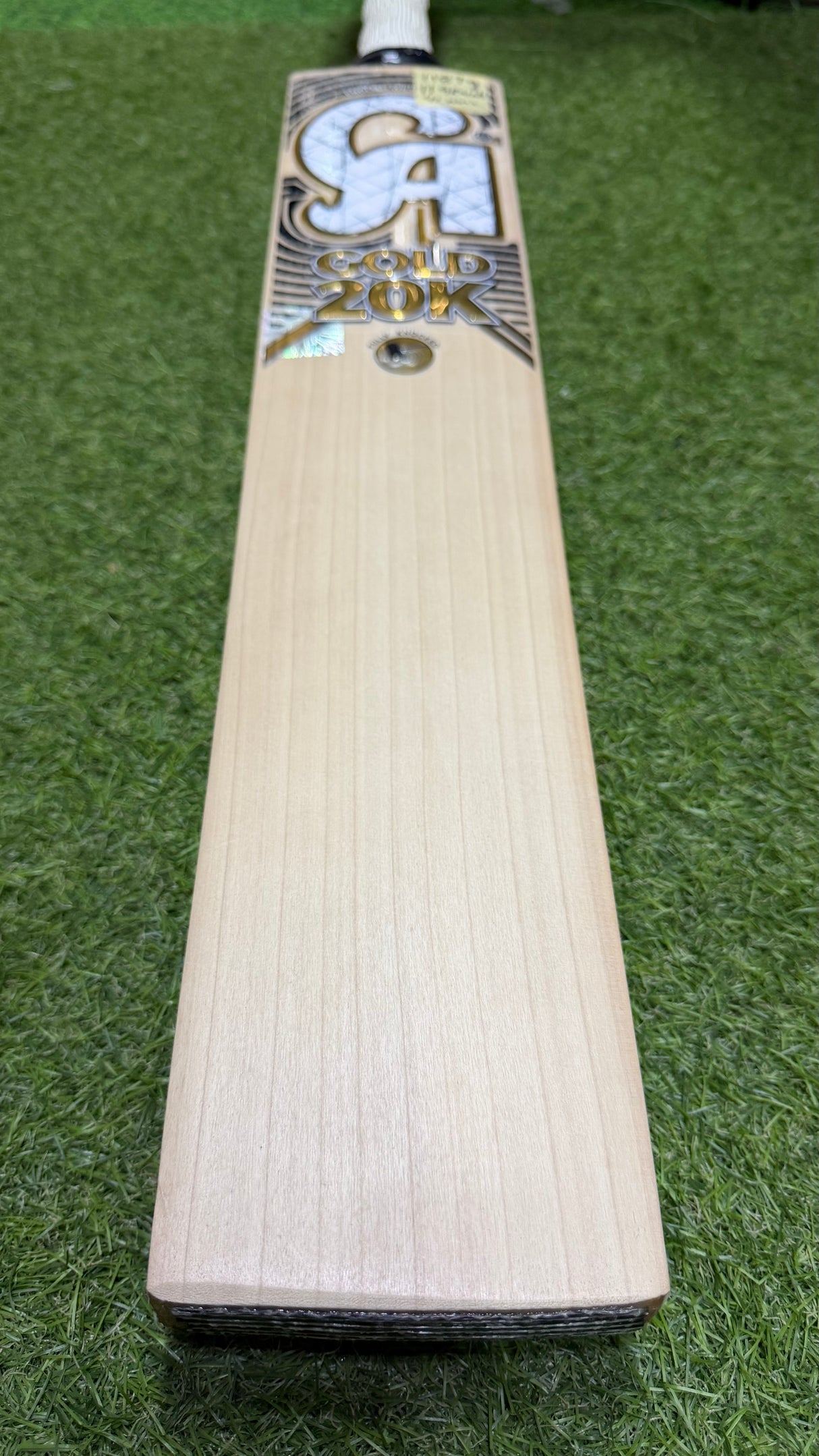 CA Gold 20k Cricket Bat-English Willow-11 Grains-1187g