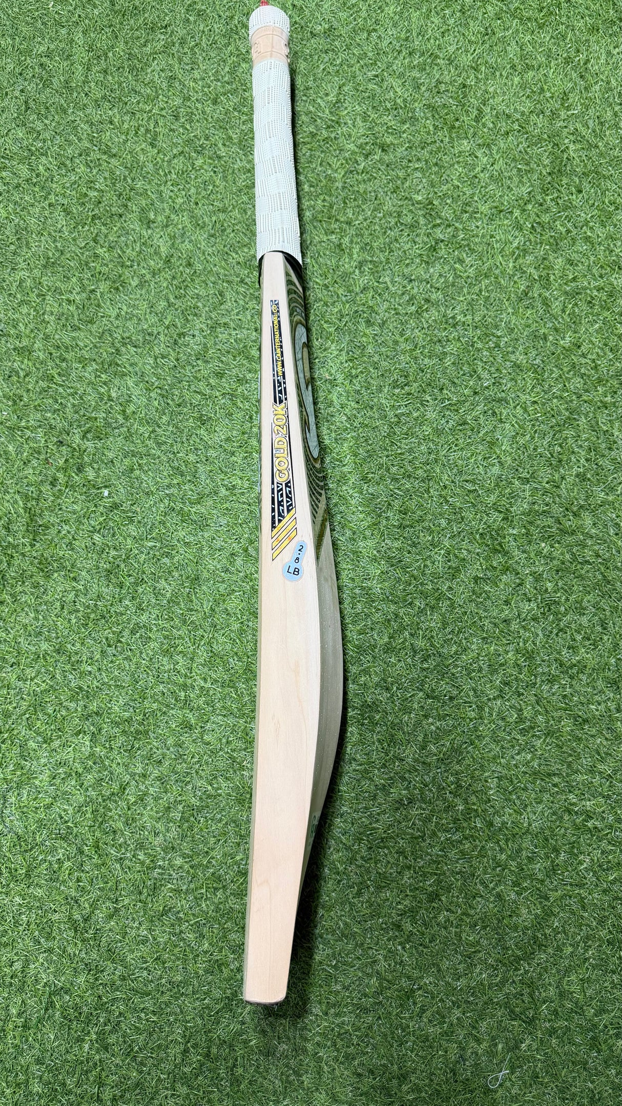 CA Gold 20k Cricket Bat-English Willow-11 Grains-1187g