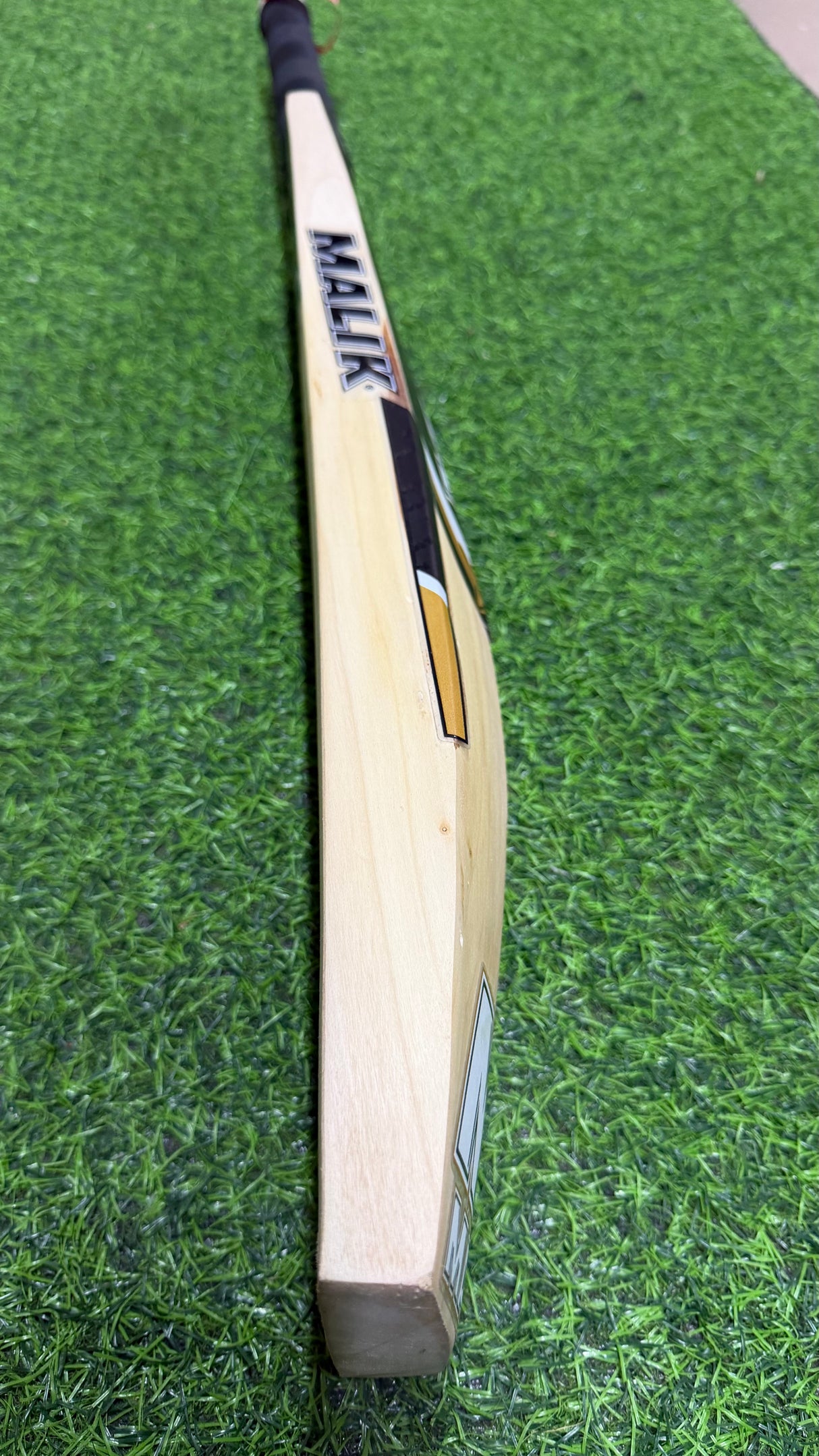 MB MALIK Performance English Willow Cricket bat-1187g-8 Grains