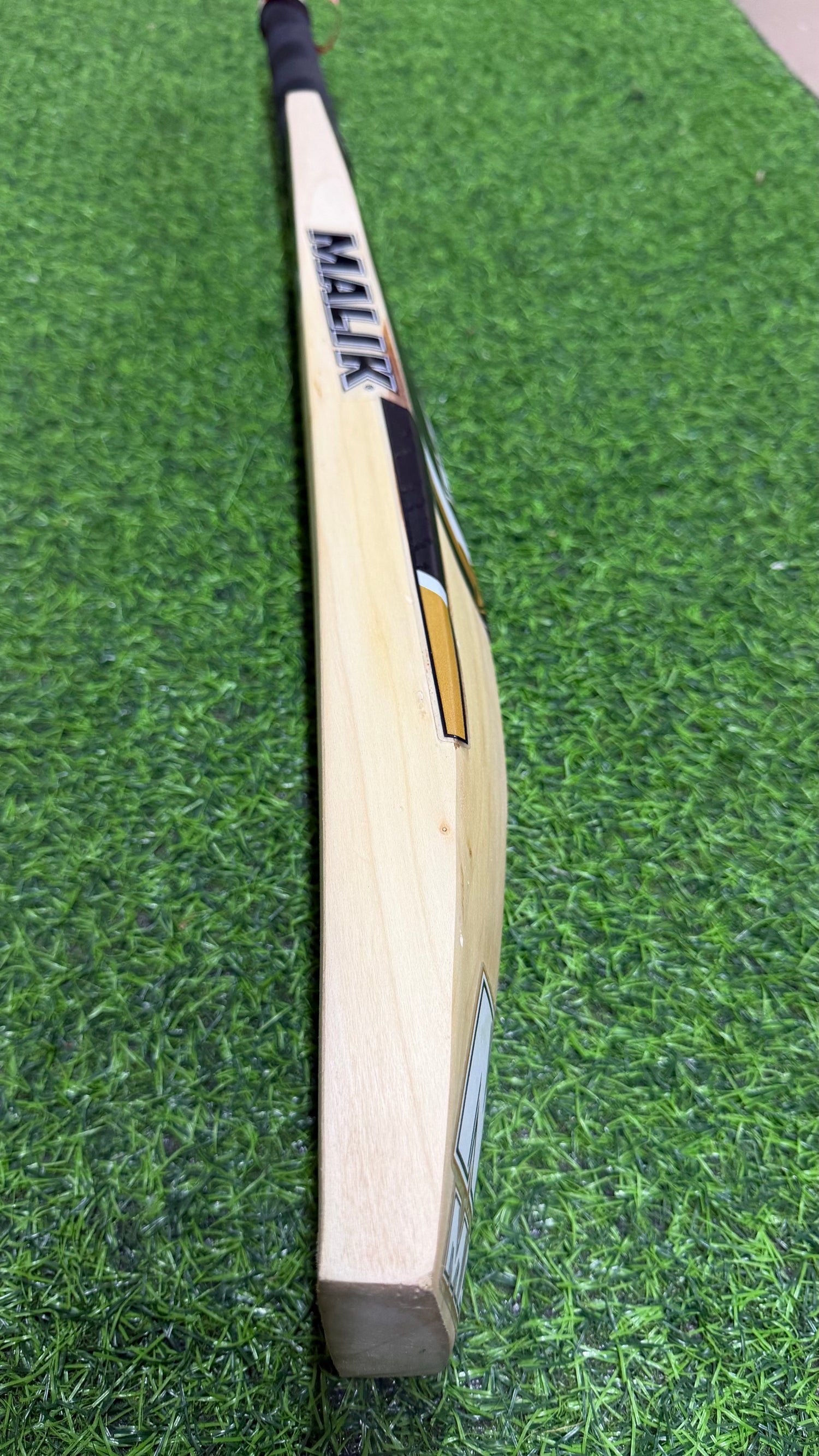 MB MALIK Performance English Willow Cricket bat-1187g-8 Grains