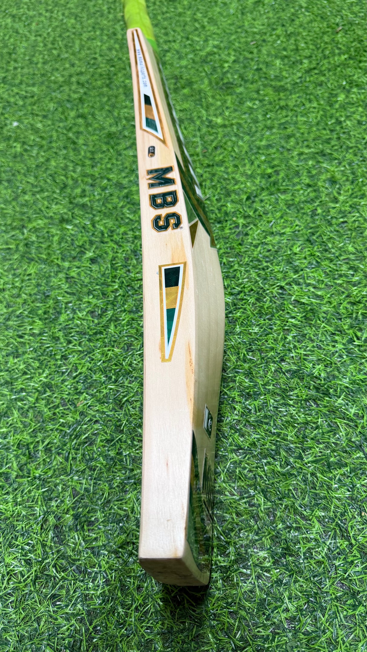 MB MALIK Players edition English Willow Cricket bat-1190g-7 Grains