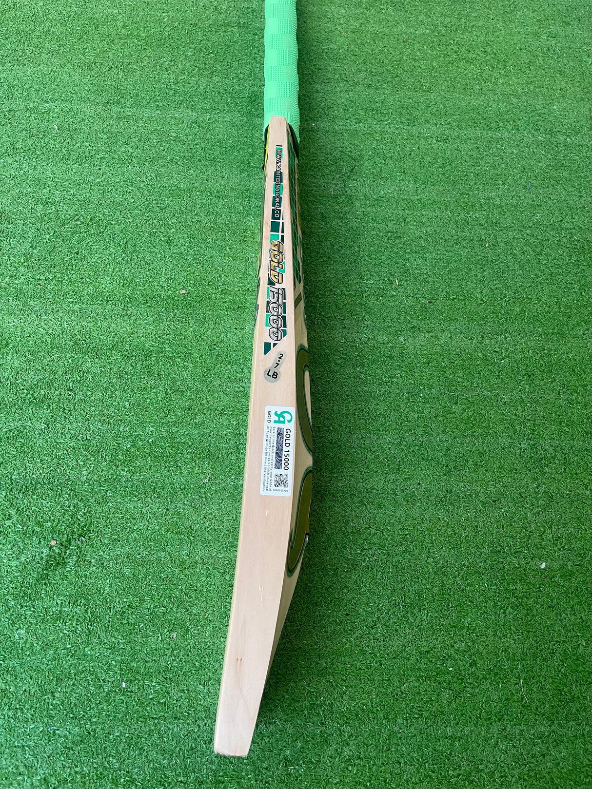 CA Gold 15000 Cricket Bat- English Willow-8 Grains-1205g