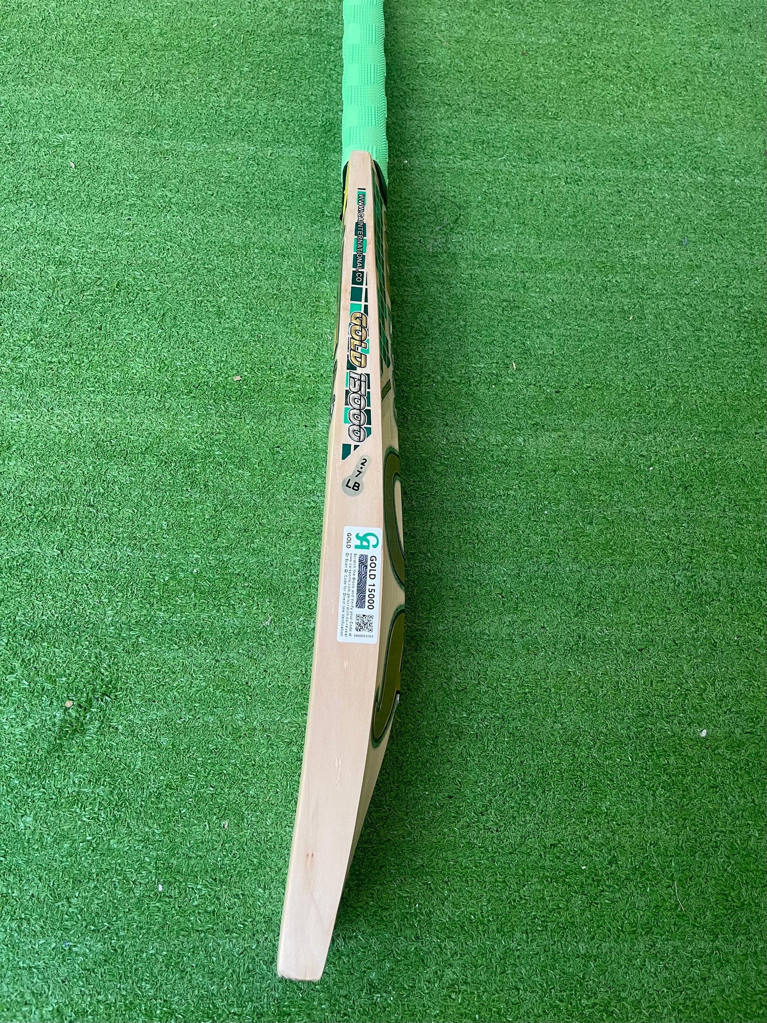 CA Gold 15000 Cricket Bat- English Willow-8 Grains-1205g