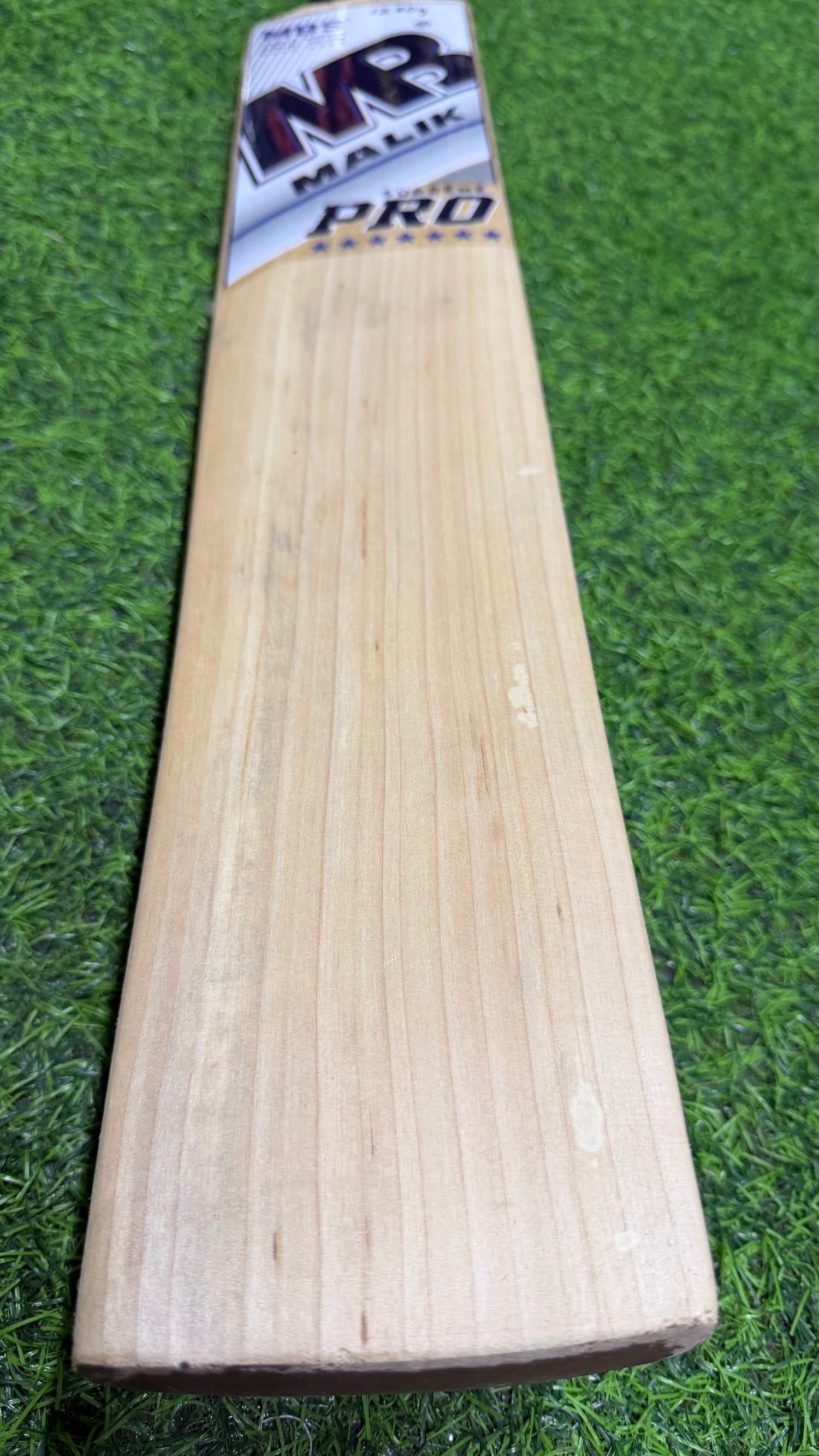 MB MALIK SUPREME PRO ENGLISH WILLOW CRICKET BAT-1231g-8 GRAINS