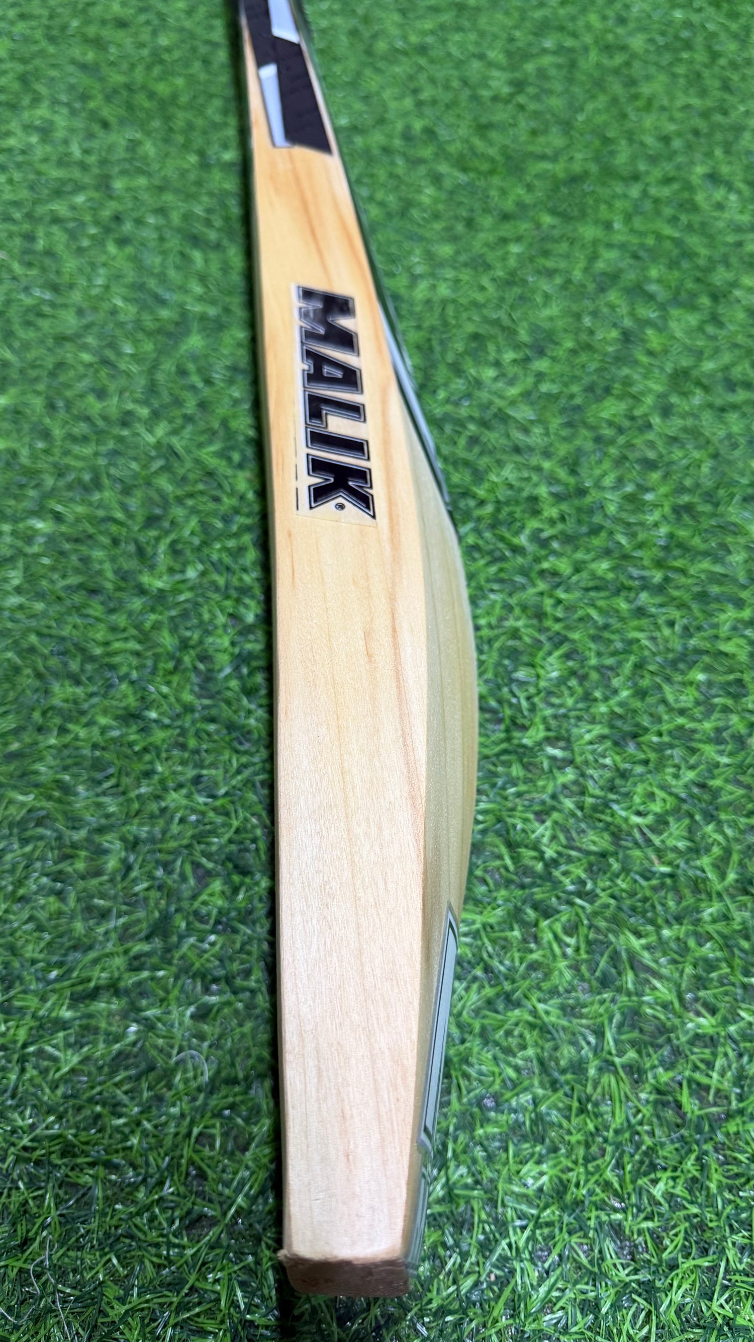MB MALIK Performance English Willow Cricket bat-1231g-6 Grains