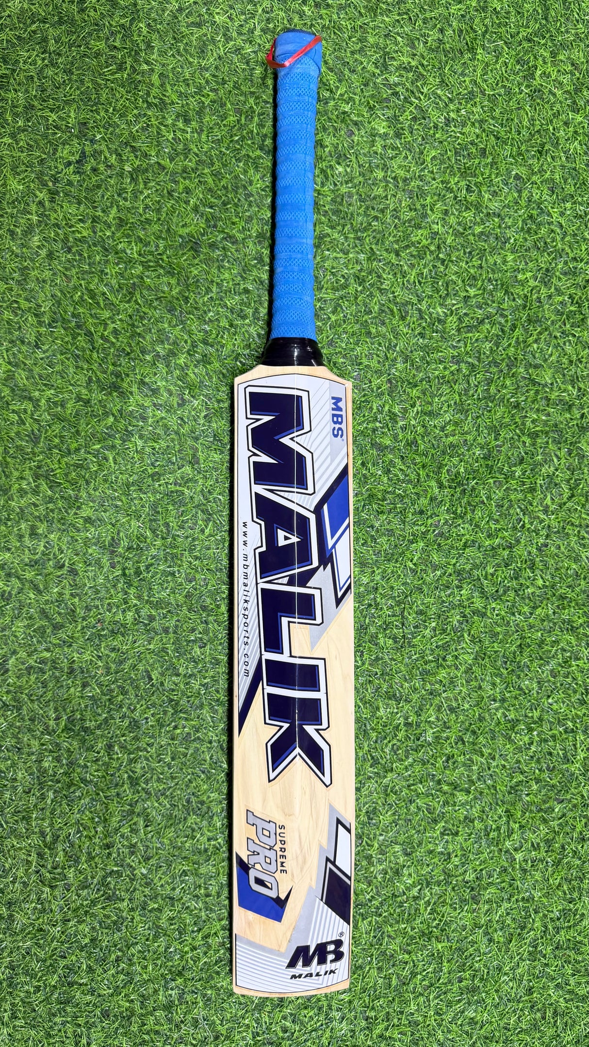 MB MALIK SUPREME PRO ENGLISH WILLOW CRICKET BAT-1231g-8 GRAINS