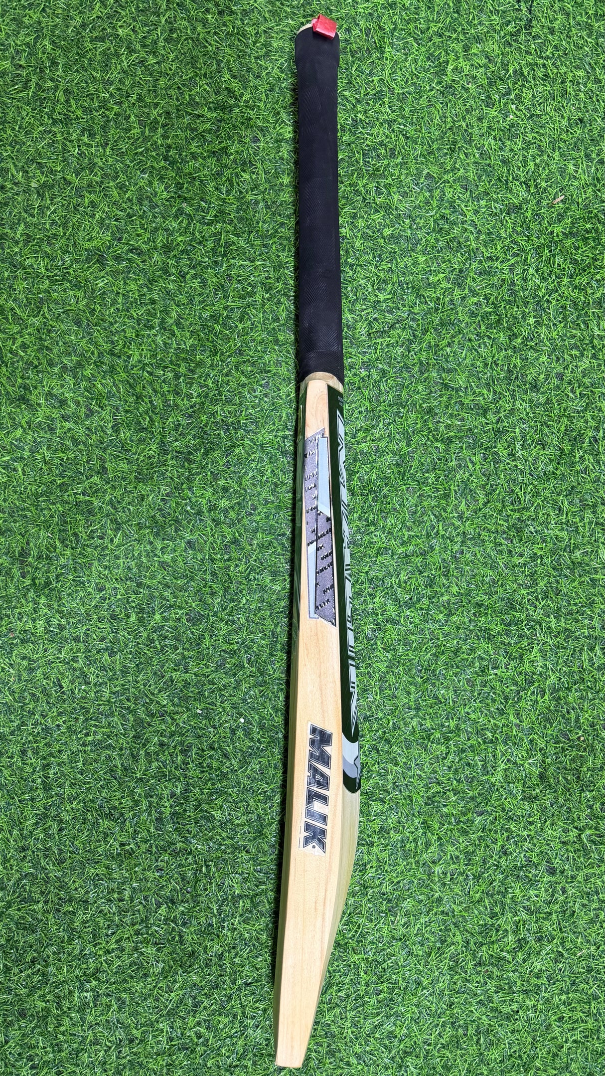 MB MALIK Performance English Willow Cricket bat-1231g-6 Grains