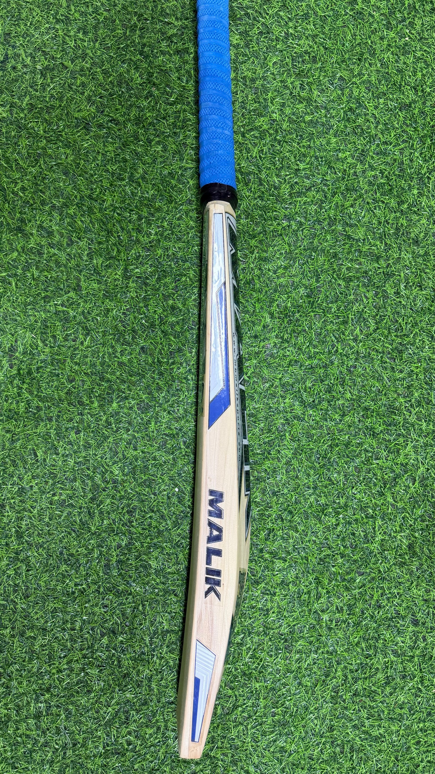 MB MALIK SUPREME PRO ENGLISH WILLOW CRICKET BAT-1231g-8 GRAINS