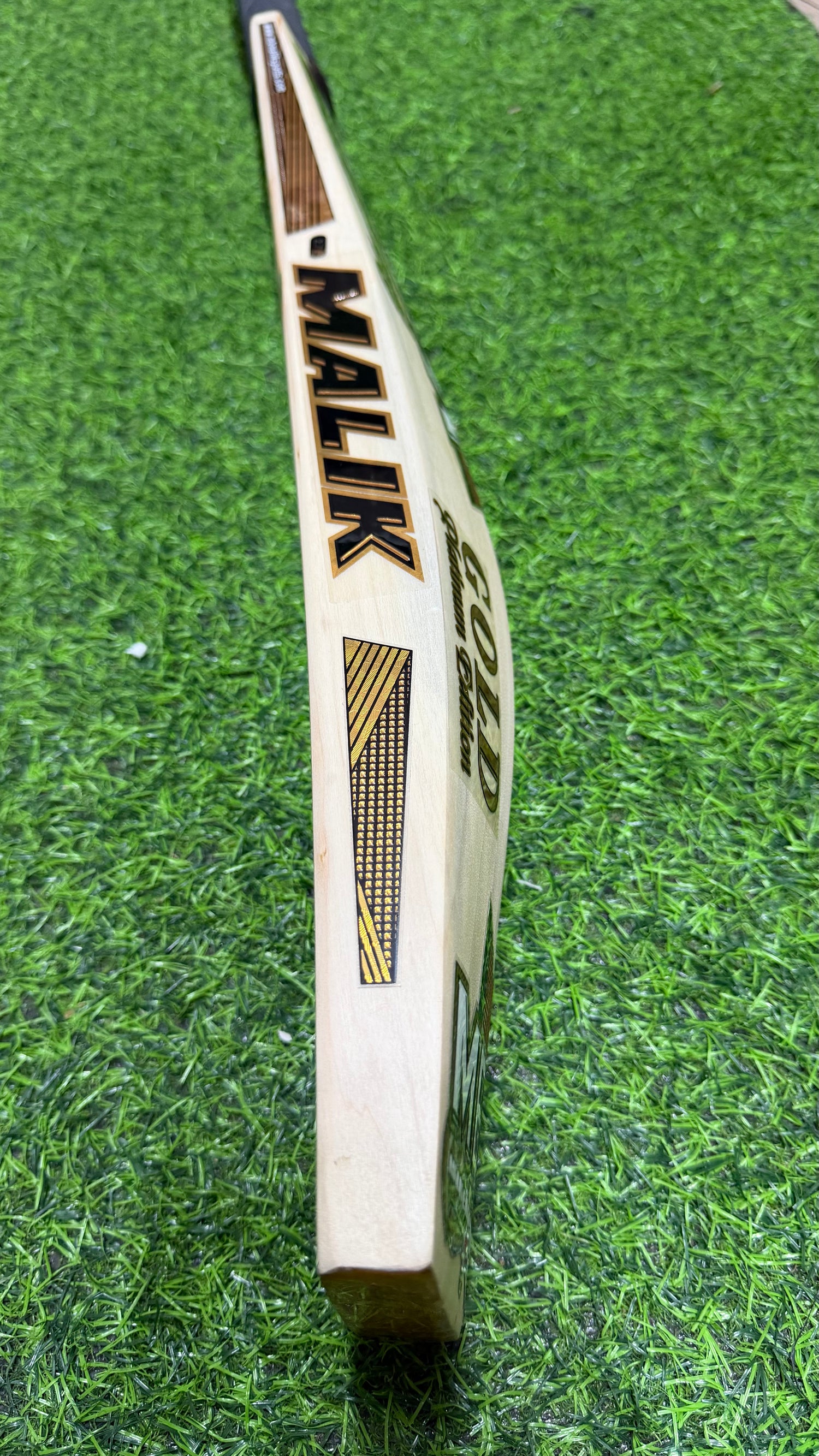 MB MALIK GOLD PLATINUM English Willow Cricket Bat-8 Grains -1243g