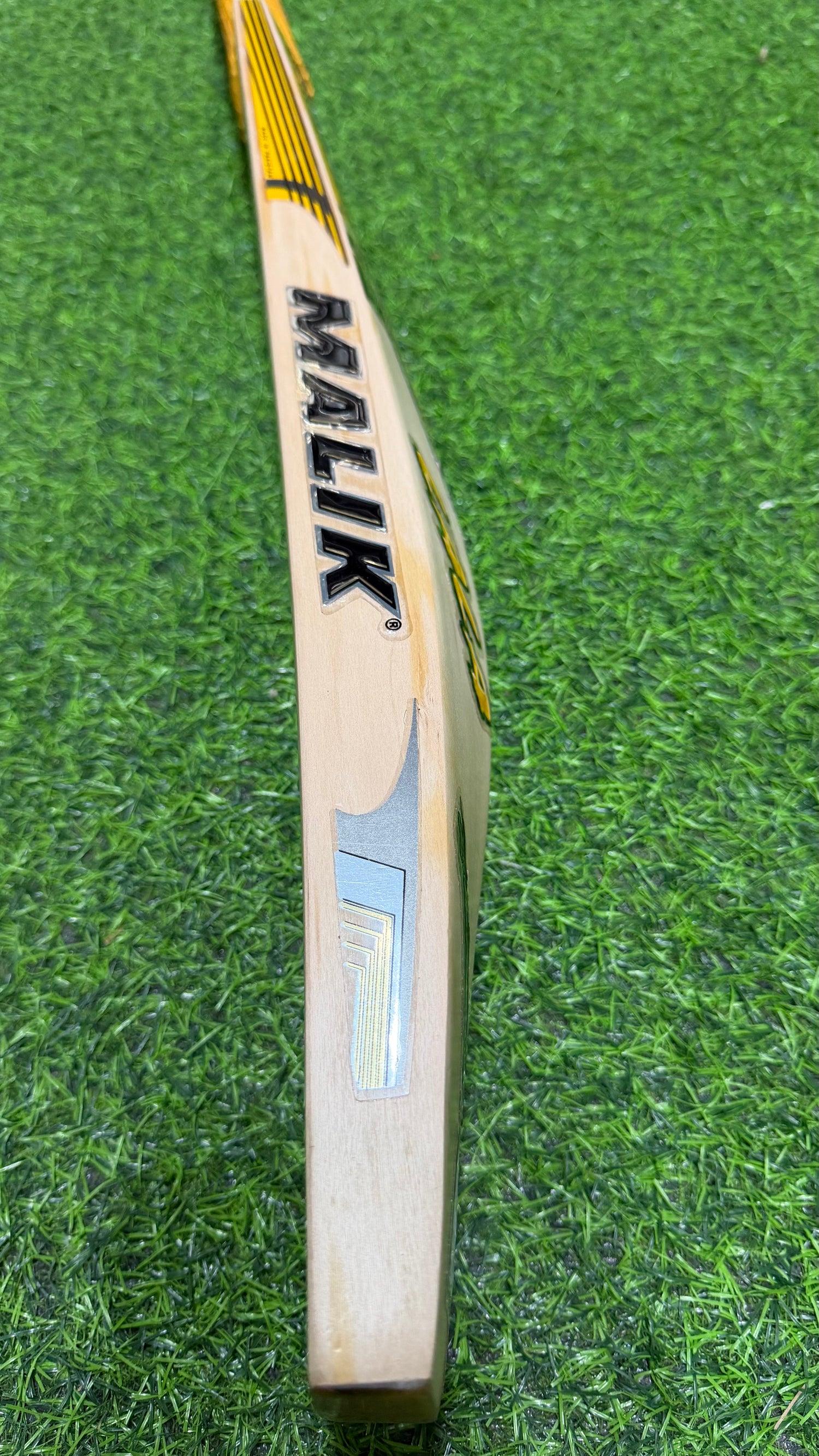 MB MALIK LALA English Willow Cricket bat-6 GRAINS-1270g