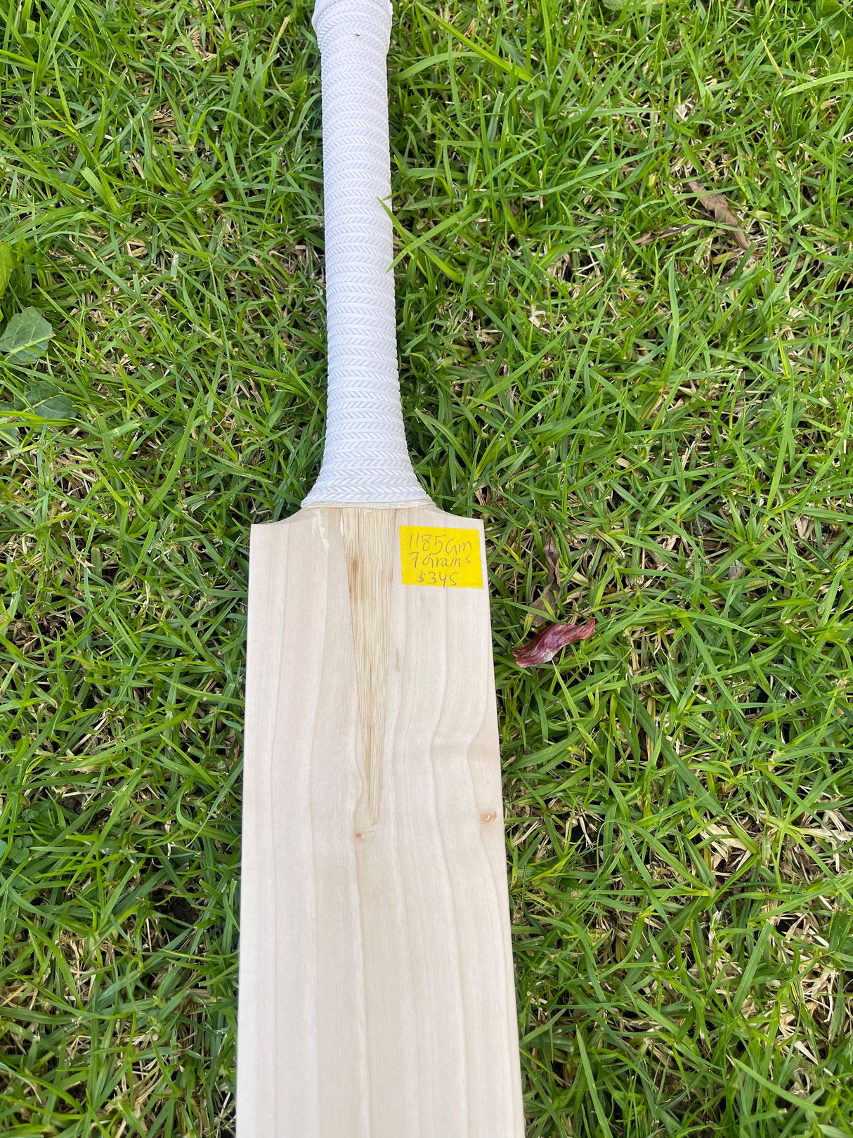 English Willow Cricket Bat - Non Branded | 1185g 07 Grains