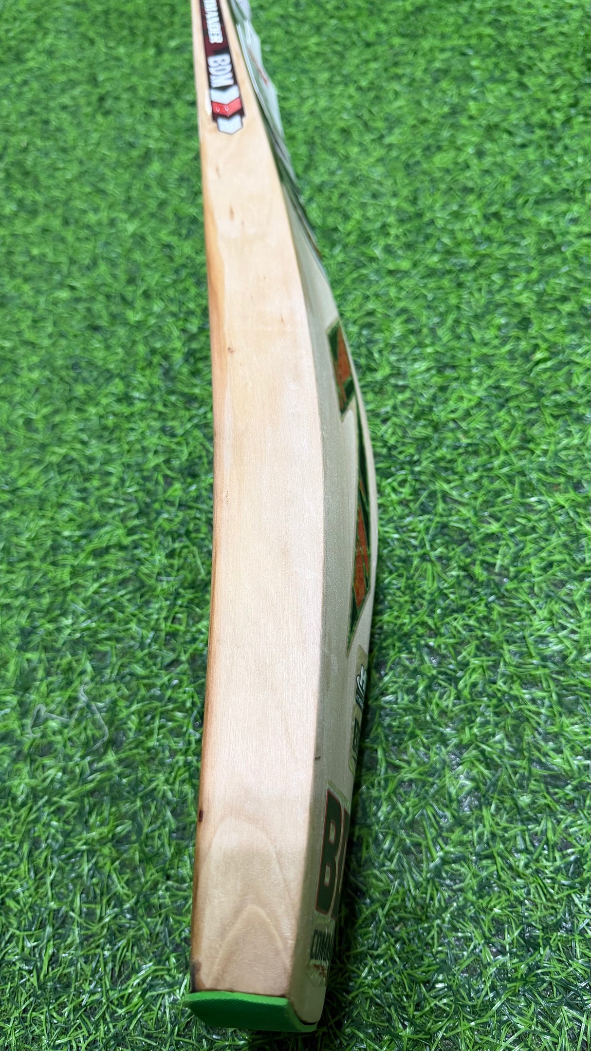 BDM Commander - Kashmir Willow Cricket Bat - 1190g