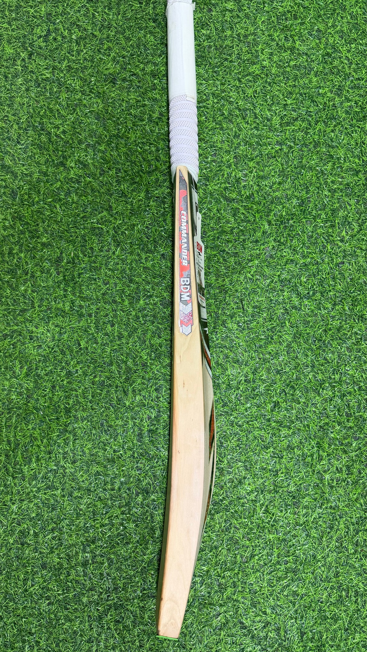 BDM Commander - Kashmir Willow Cricket Bat - 1190g