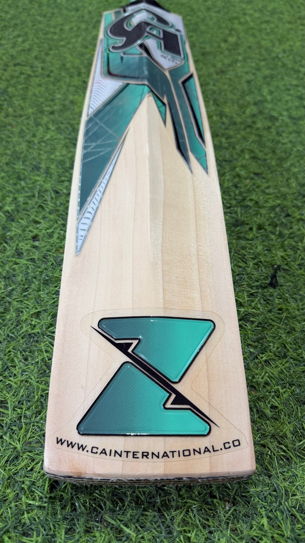 CA Gold 8000 English Willow Cricket Bat / 1200g - 2.7 lb