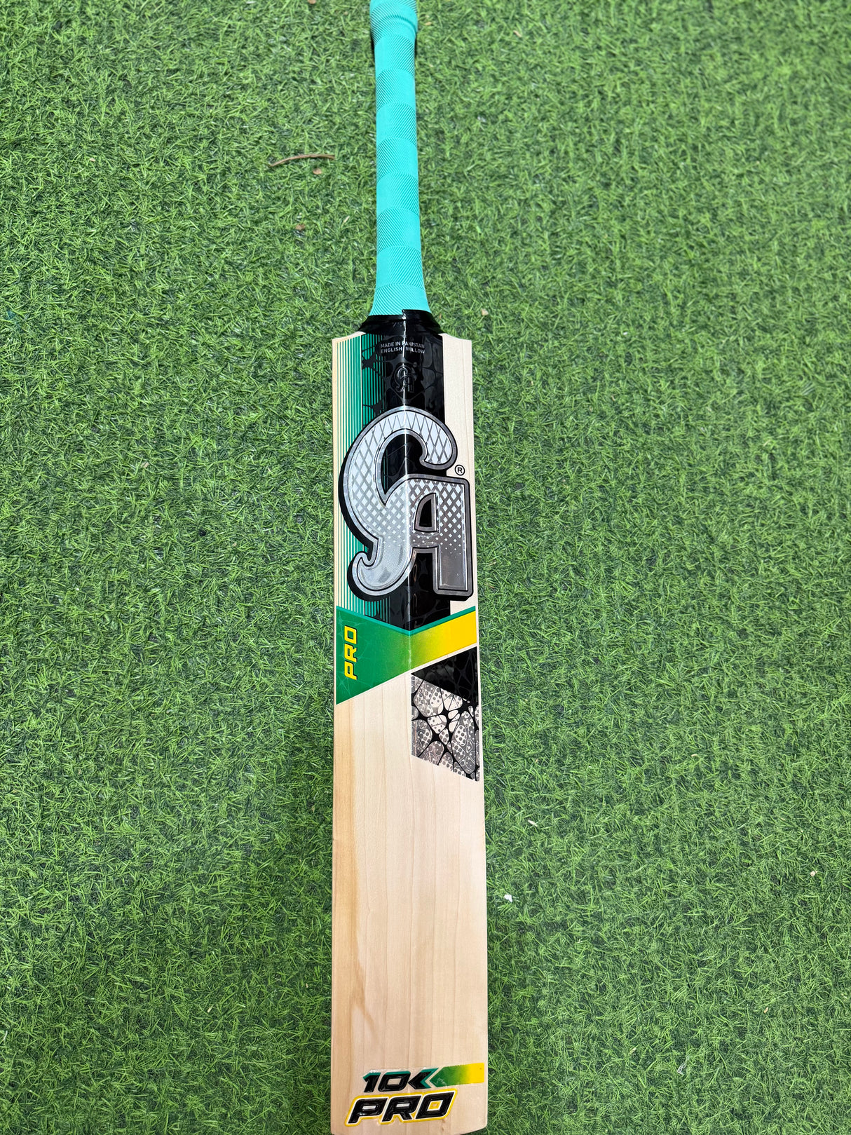 CA Pro 10k English Willow Cricket Bat - 8 Grains-1205g - 2.7 lb