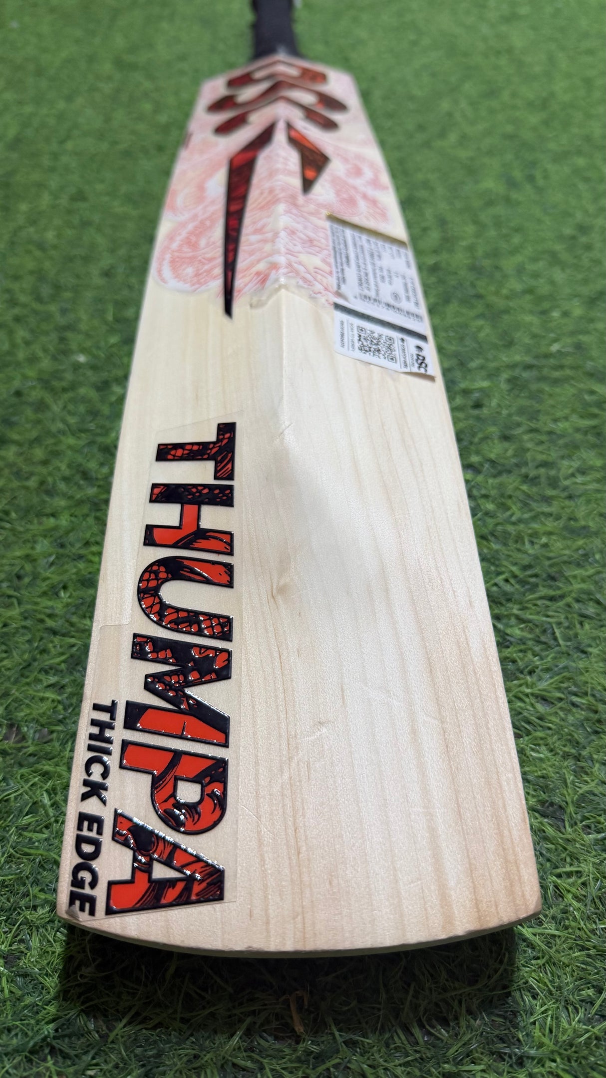 DSC Thumpa 3000 Edition English willow Cricket Bat - 12 Grains - 1250g
