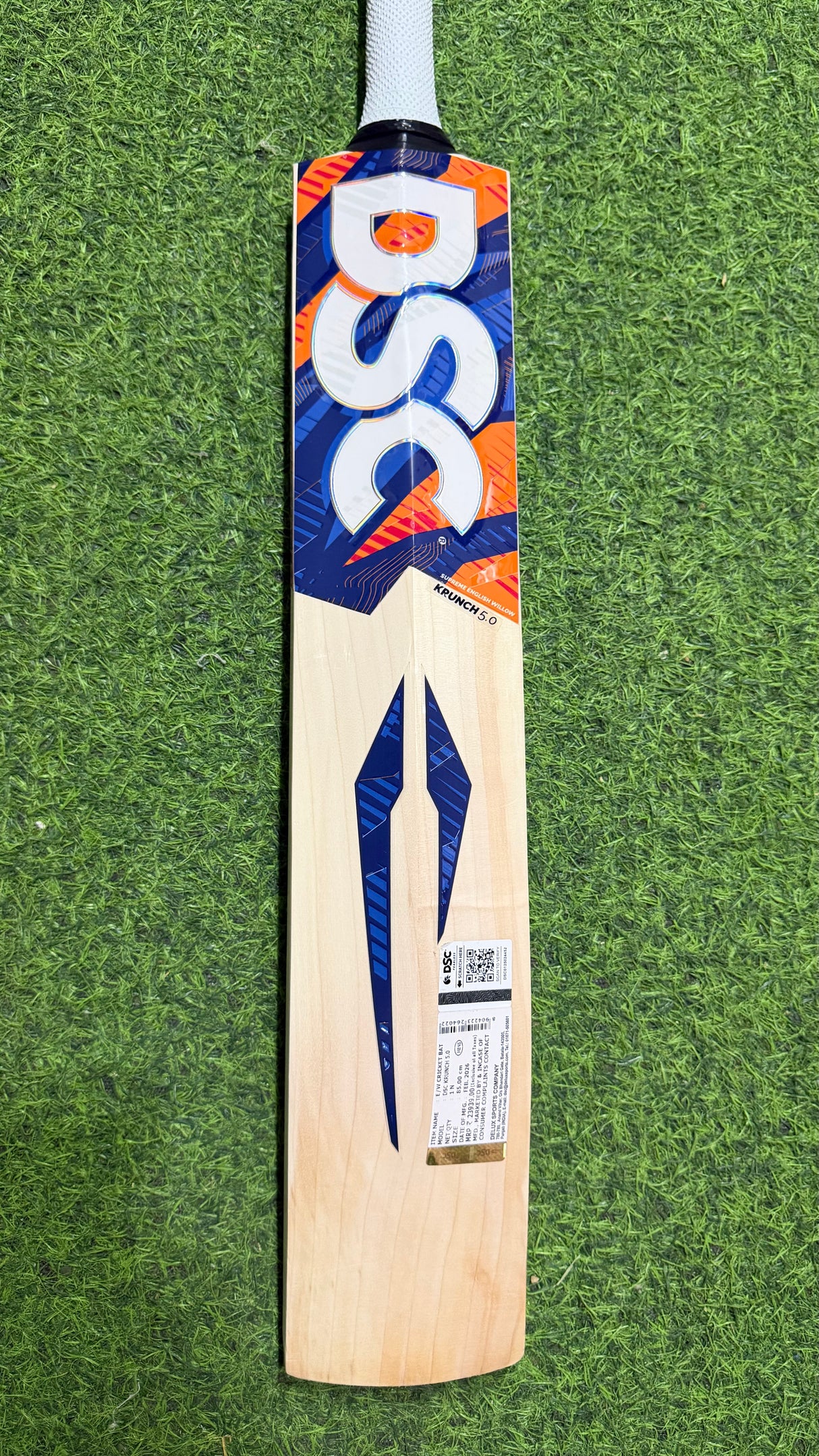 DSC KRUNCH 5.0 Grade 2 English willow Cricket Bat - 9 Grains - 1150g