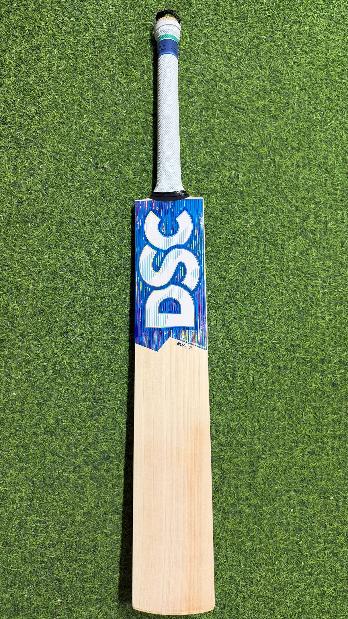 DSC BLU 222 Supreme English willow Cricket Bat -Grade 2 12 Grains / 1165g