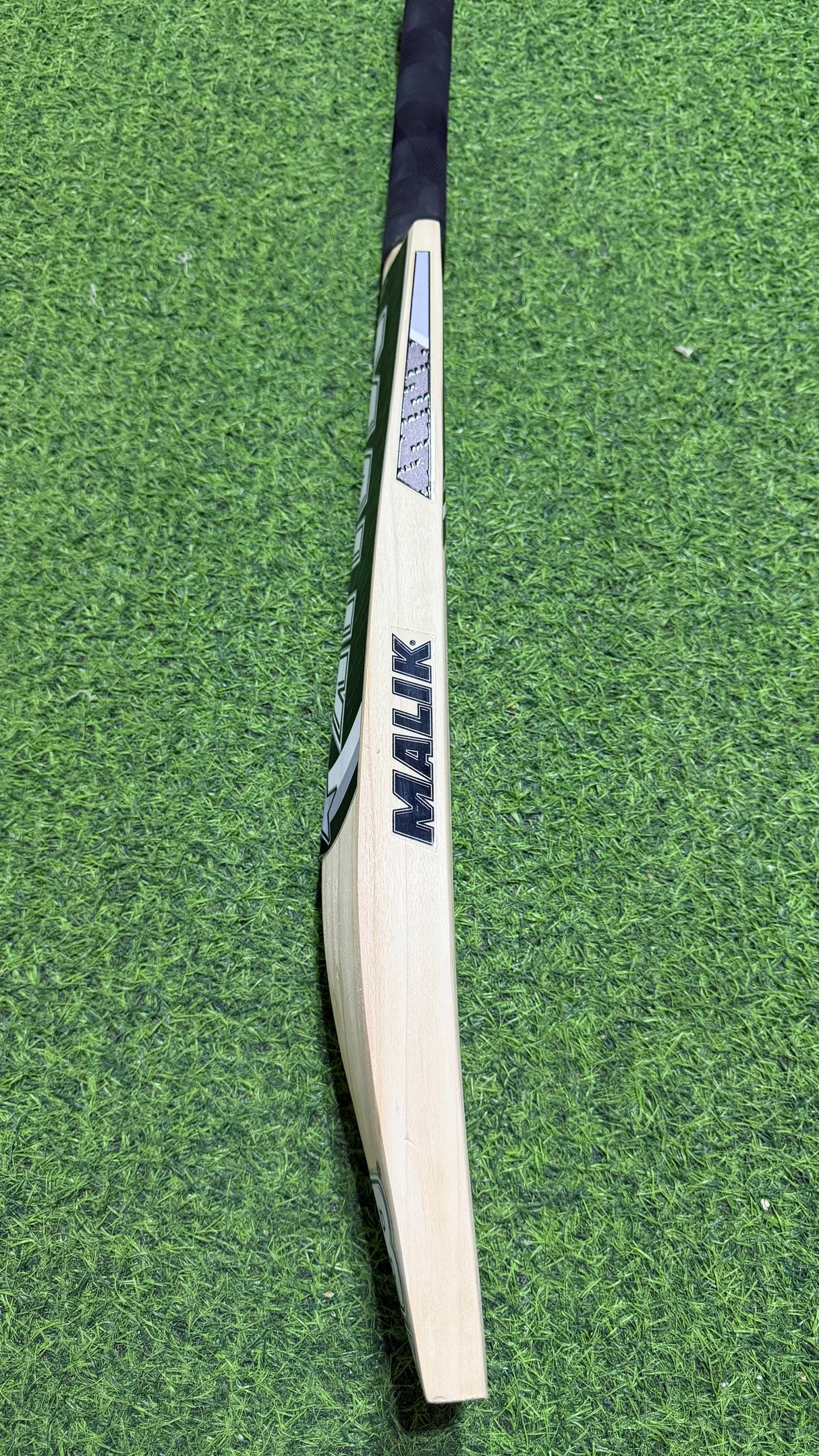 MB MALIK Performance English Willow Cricket bat-1235gm