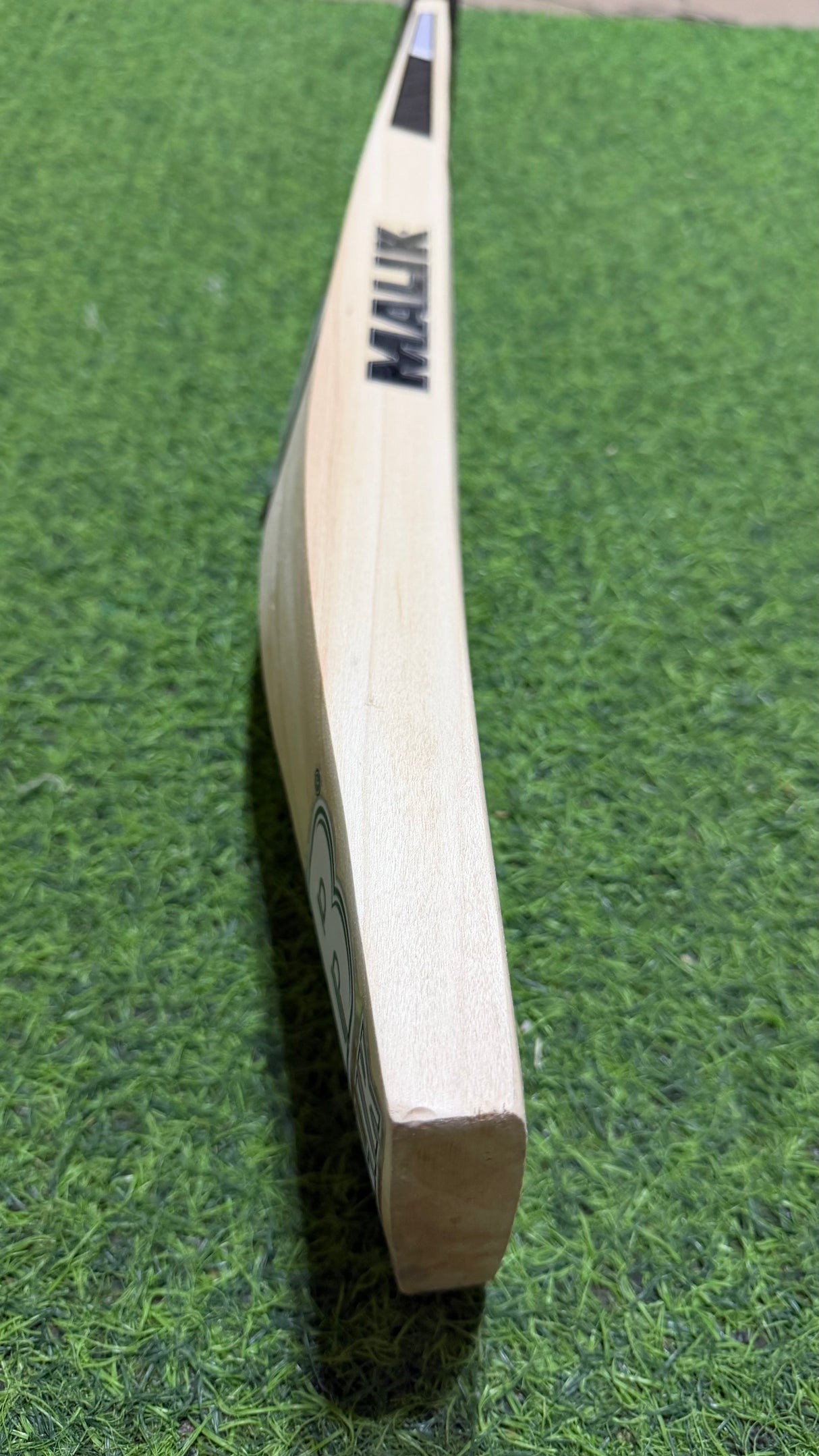 MB MALIK Performance English Willow Cricket bat-1235gm