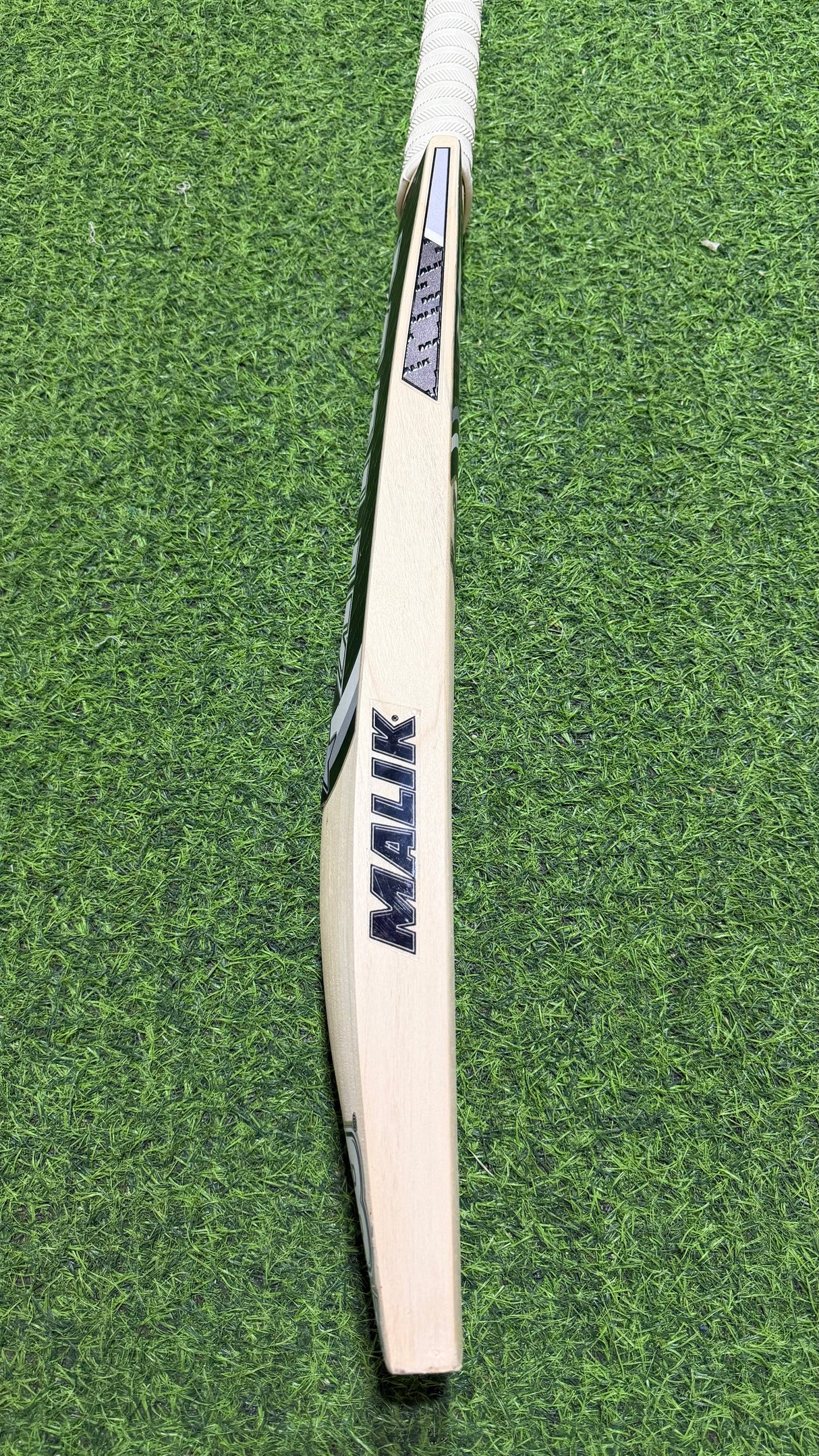 MB MALIK Performance English Willow Cricket bat-1231g-6 Grains
