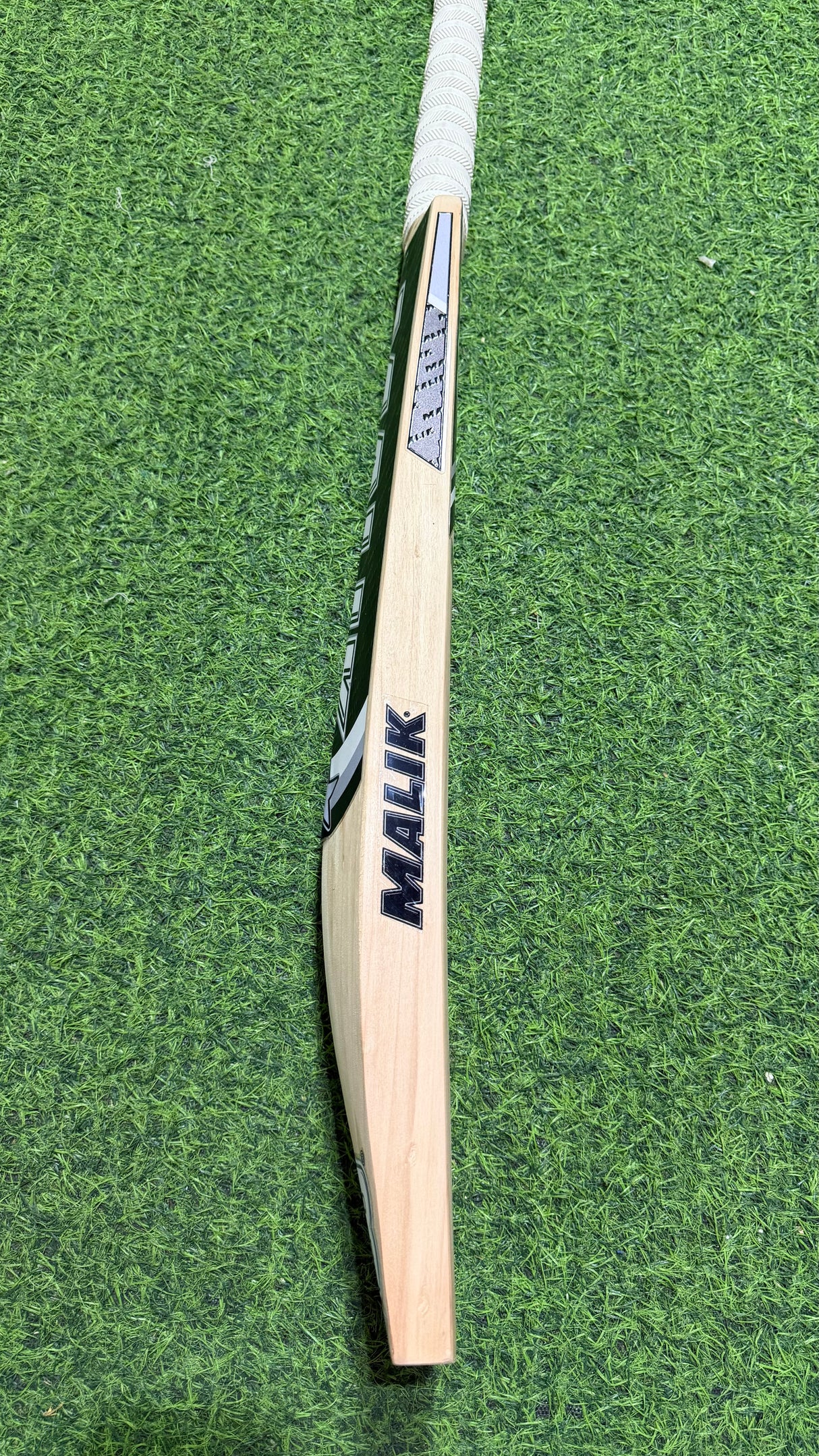 MB MALIK Performance English Willow Cricket bat-1240
