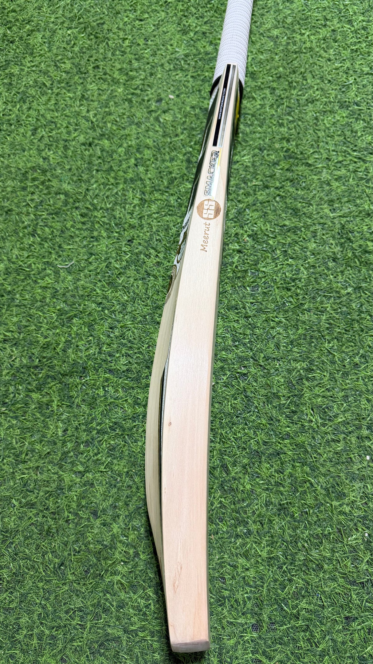 SS Smacker Players English willow Cricket Bat - 9 Grains - 1175g