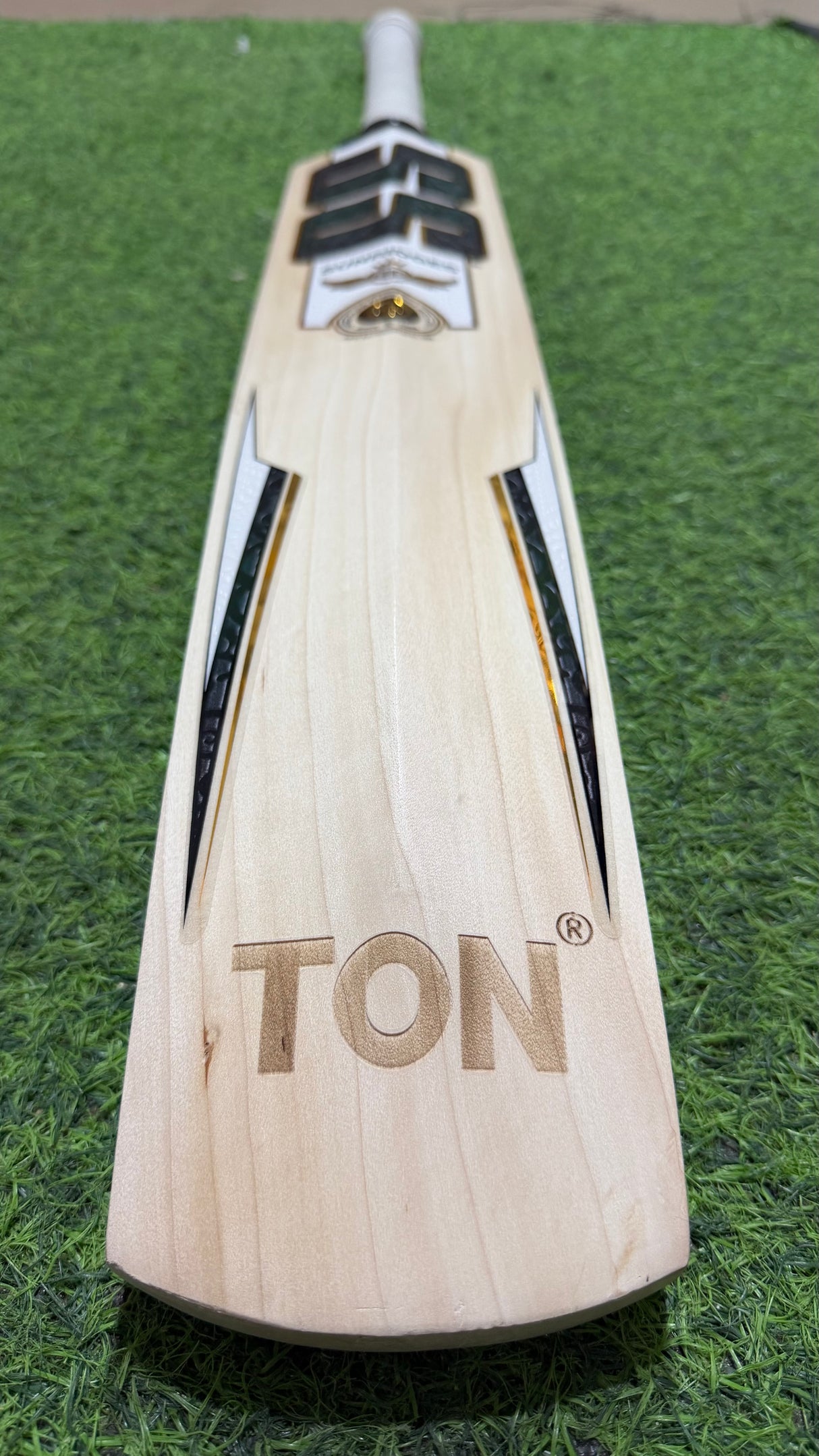 SS Smacker Signature Premium English willow Cricket Bat - 6 Grains - 1160g