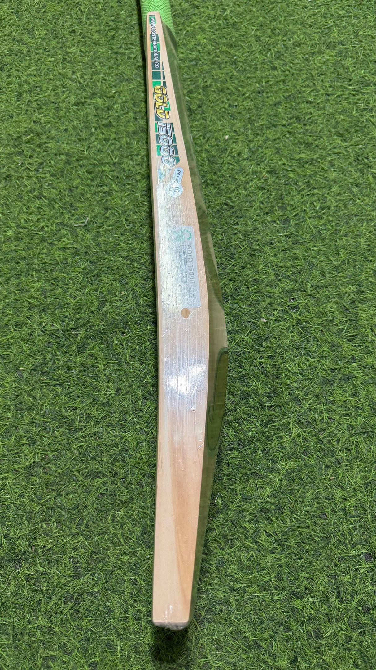 CA Gold 15000 Cricket Bat-Grade 1 English Willow-7 Grains-1215g