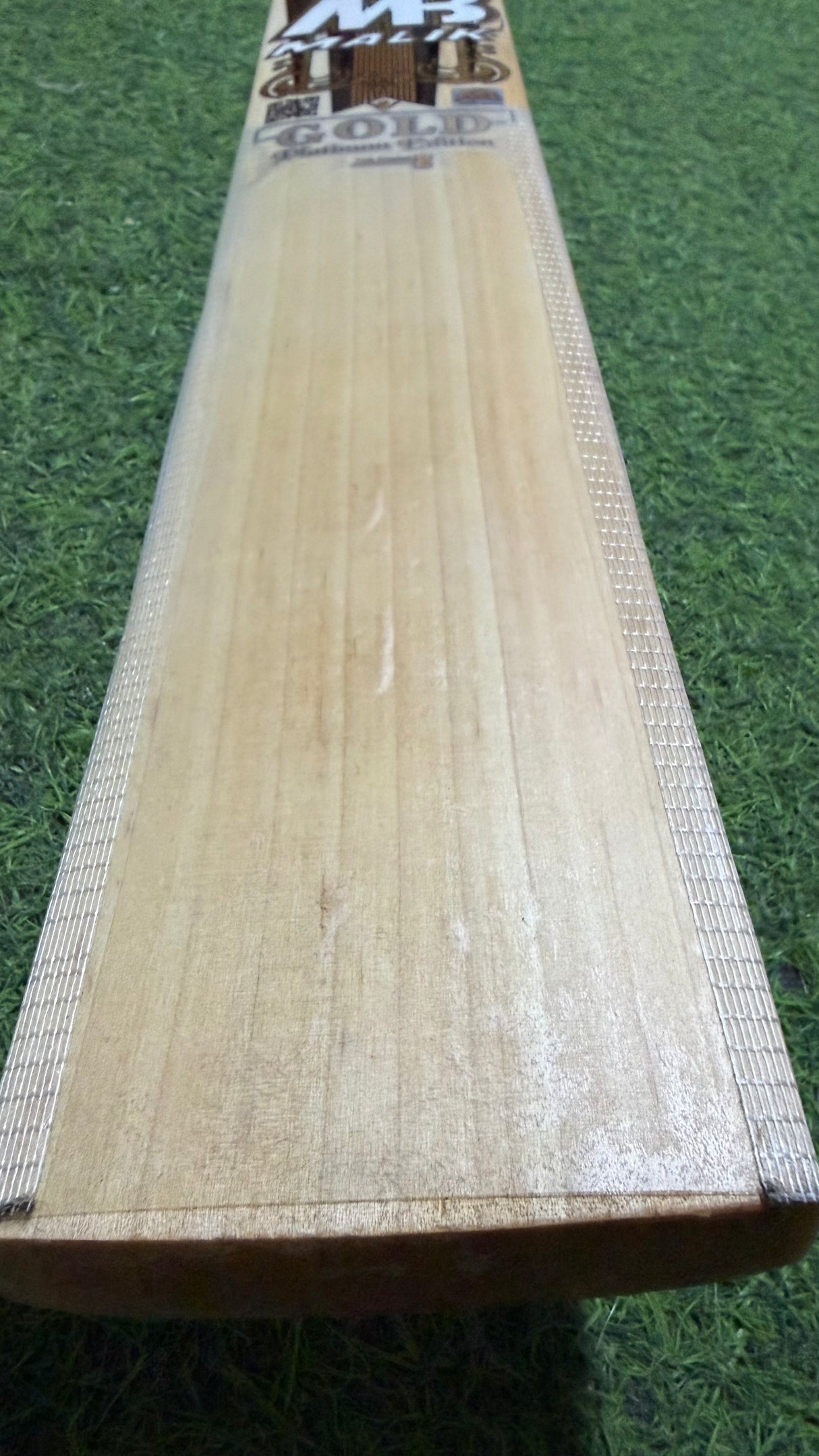 MALIK Gold Platinum-Grade 1 English Willow Cricket Bat-9 Grains -1252 g