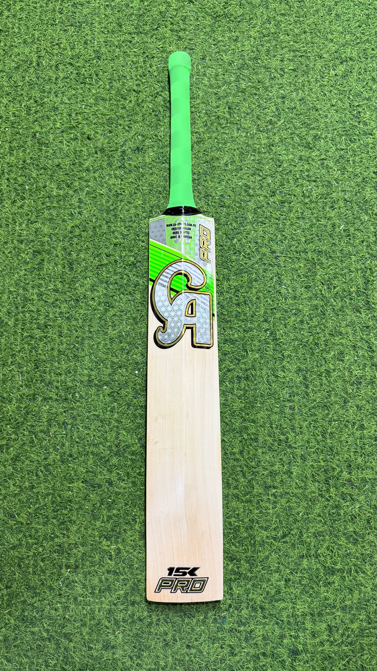 CA PRO 15k English Willow Bat | 1170g 8 Grains - 2.7 lb