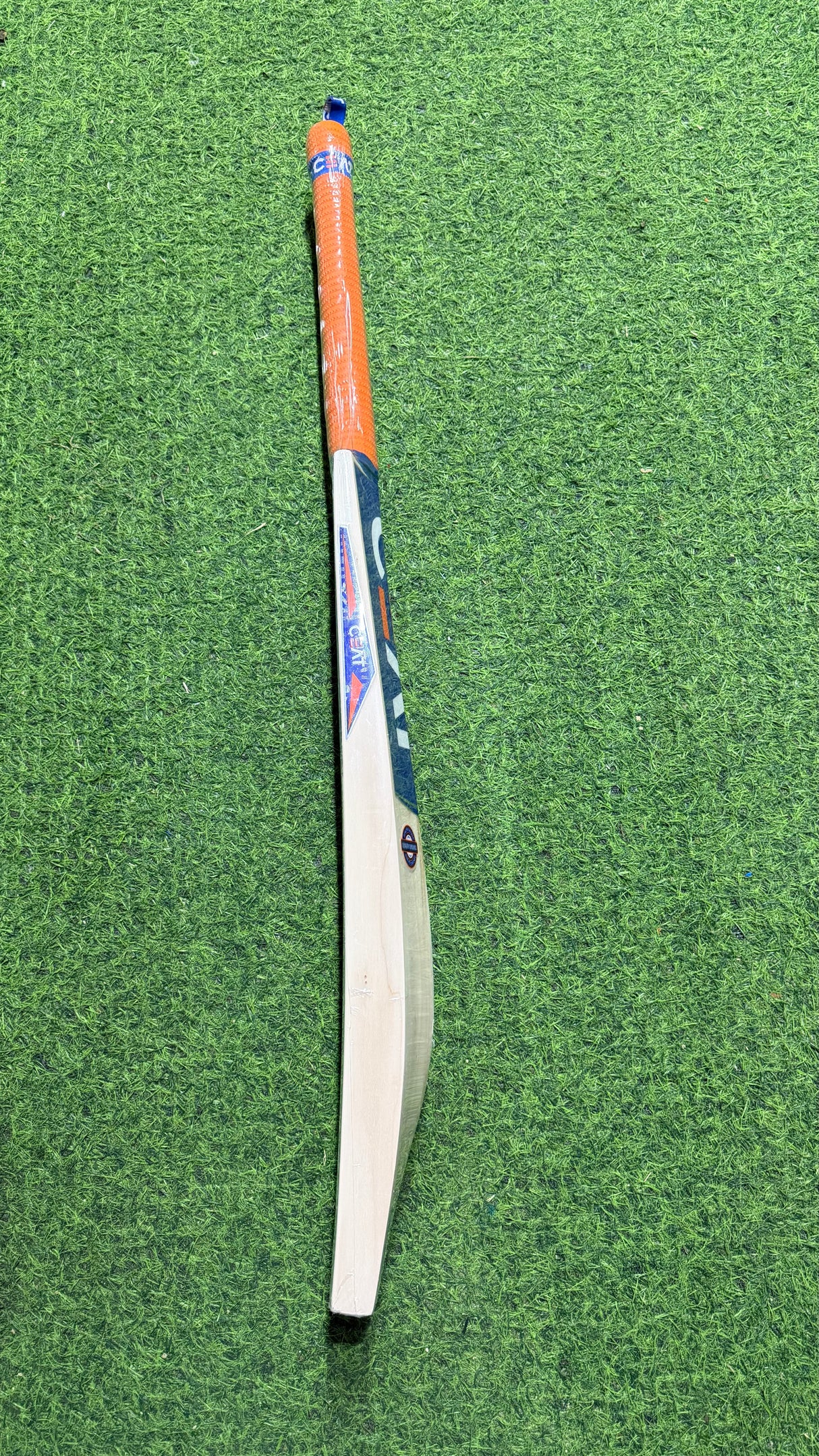 CEAT Secura Drive English Willow Cricket Bat - 1140g | 6 Grains