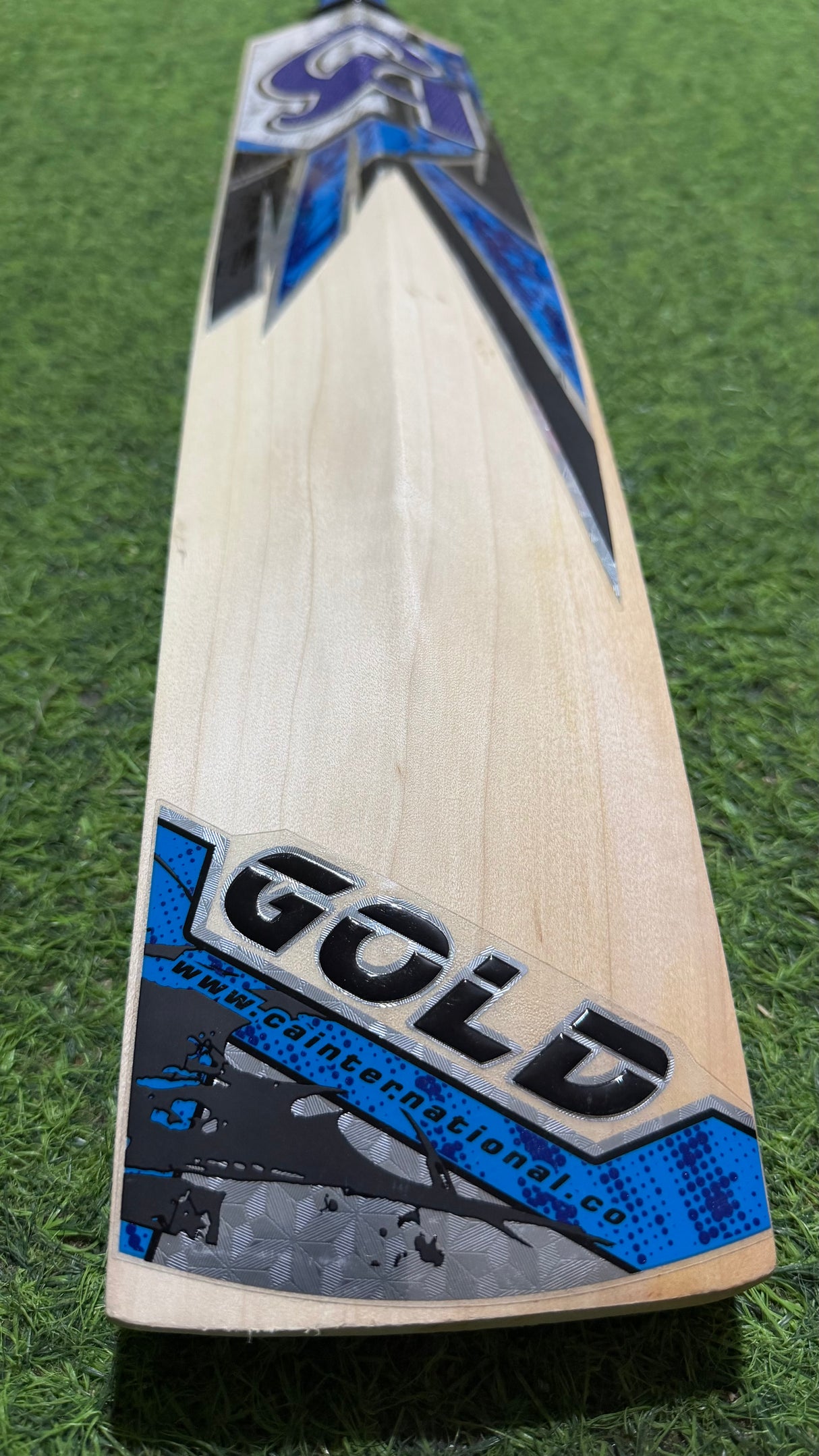 CA Gold 10000 English Willow Bat | 1210g Grains 06 - 2.7 lb
