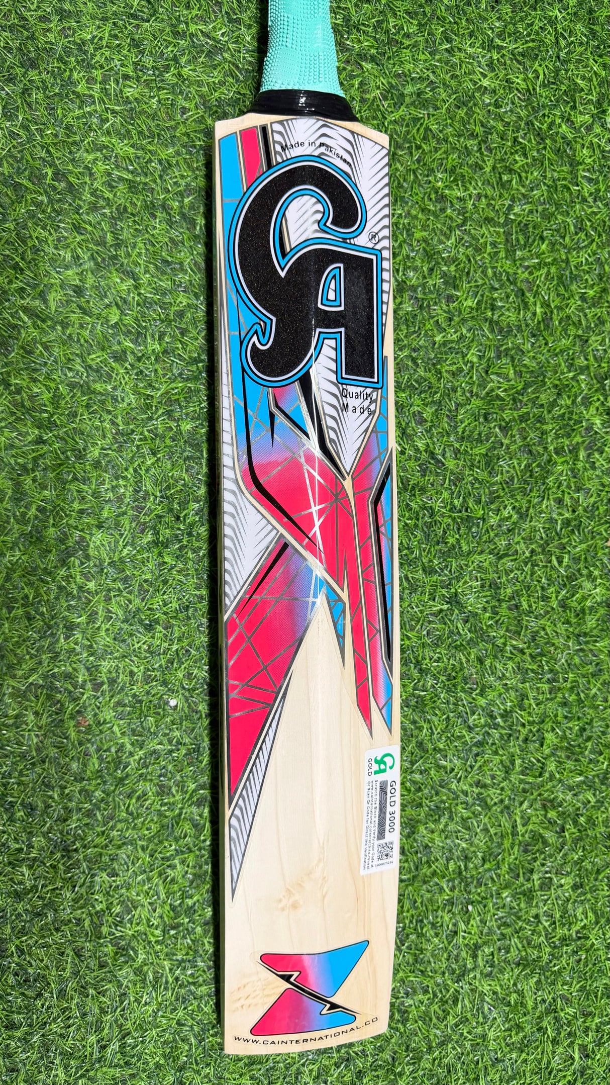 CA Gold 3000 English Willow Cricket Bat - 4Grains 1250g