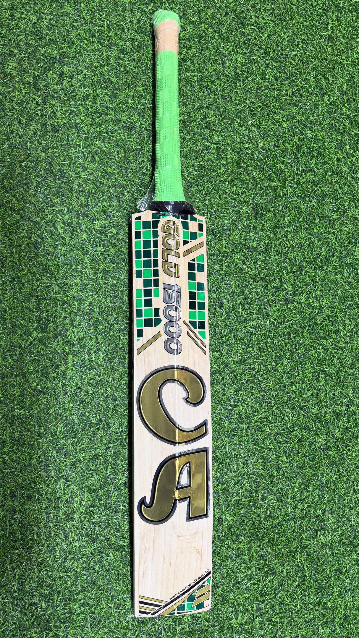 CA Gold 15000 Cricket Bat- English Willow-7 Grains-1198g