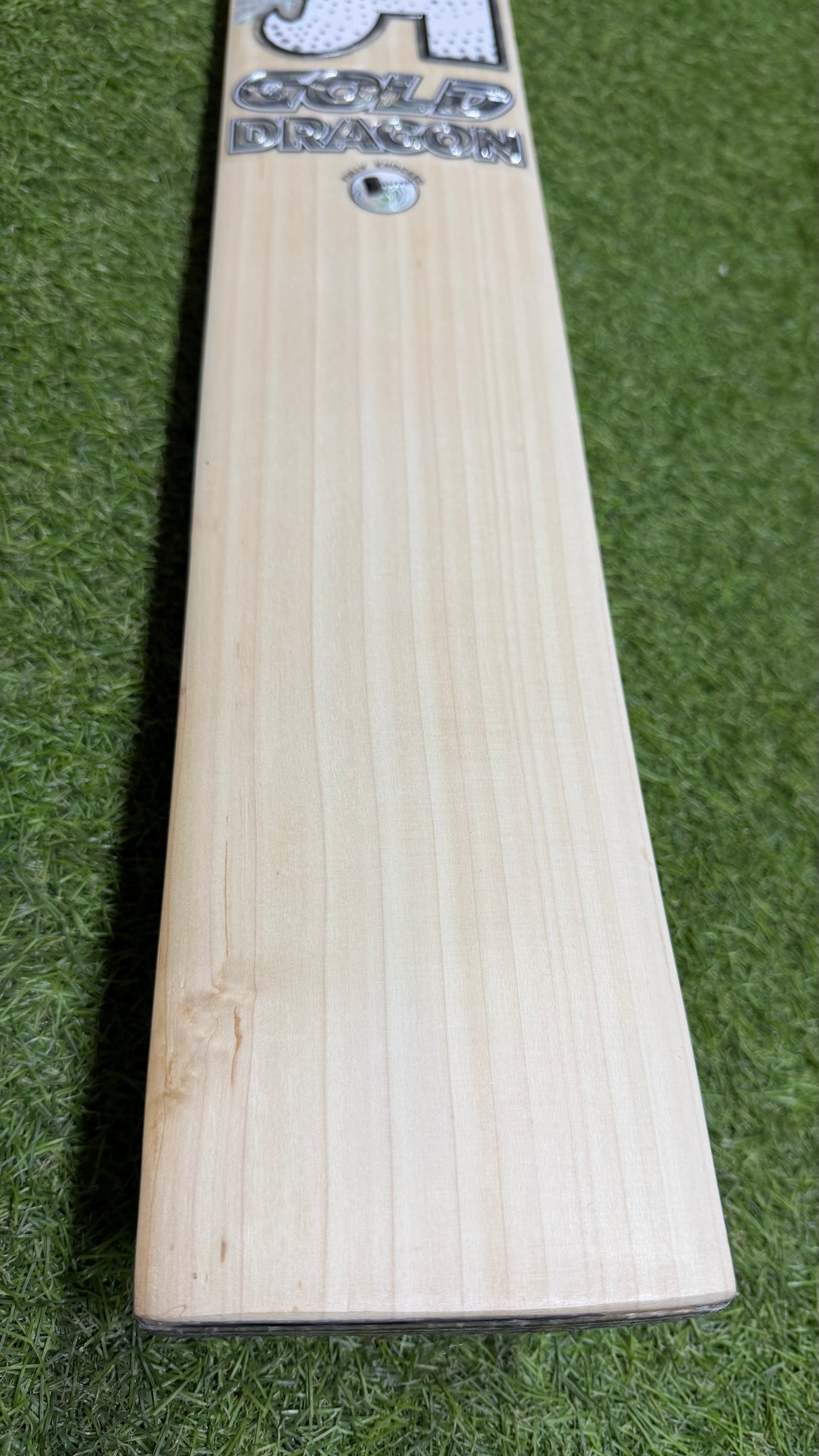 CA GOLD DRAGON English Willow Cricket Bat - 8 Grains-1209g