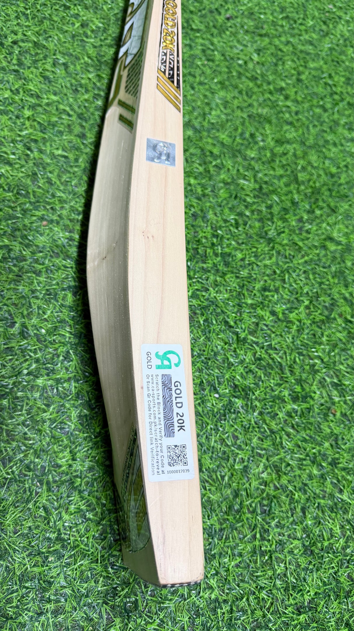 CA Gold 20k Cricket Bat-English Willow-10 Grains-1192g