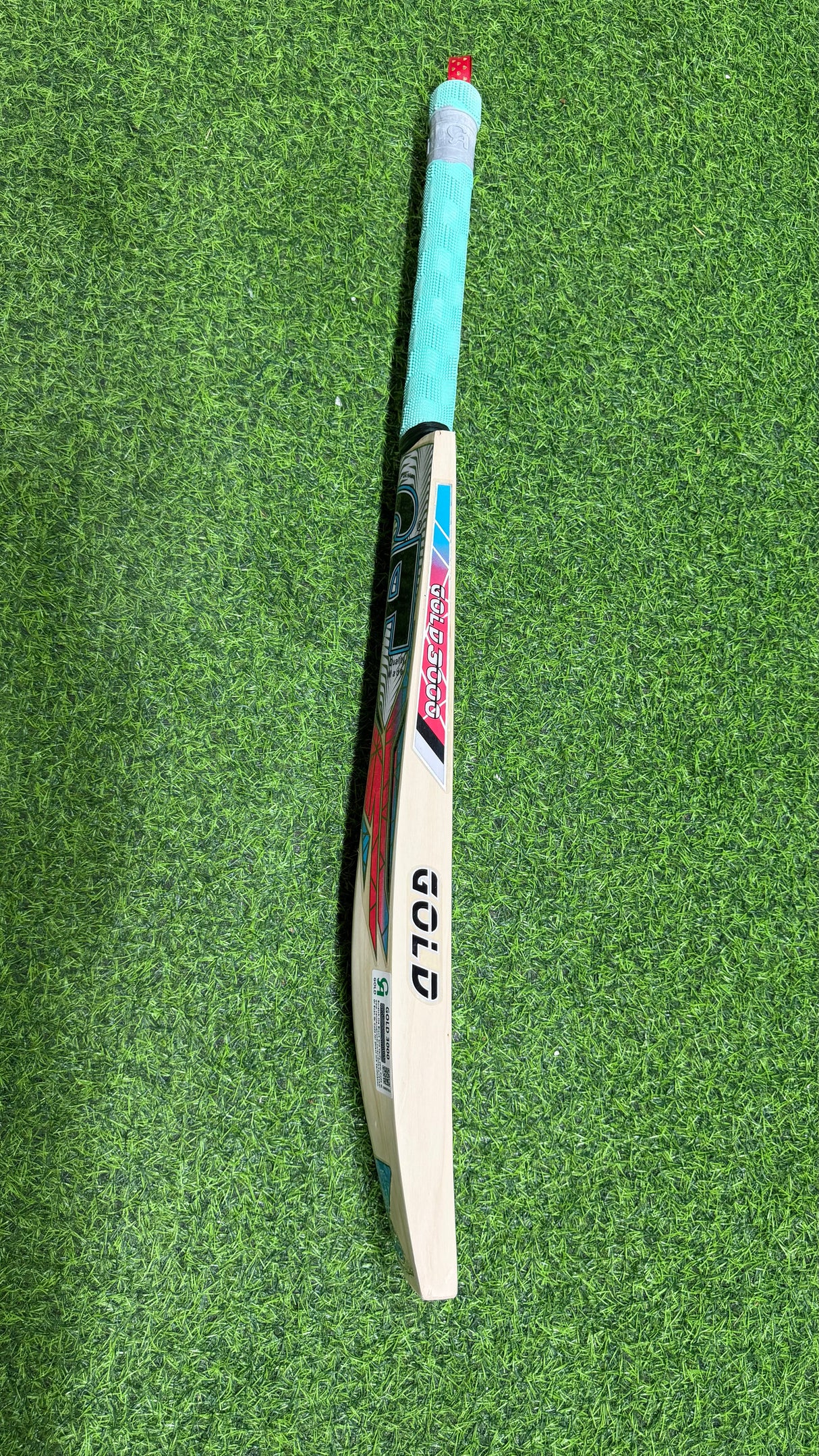 CA Gold 3000 English Willow Cricket Bat - 4Grains 1250g