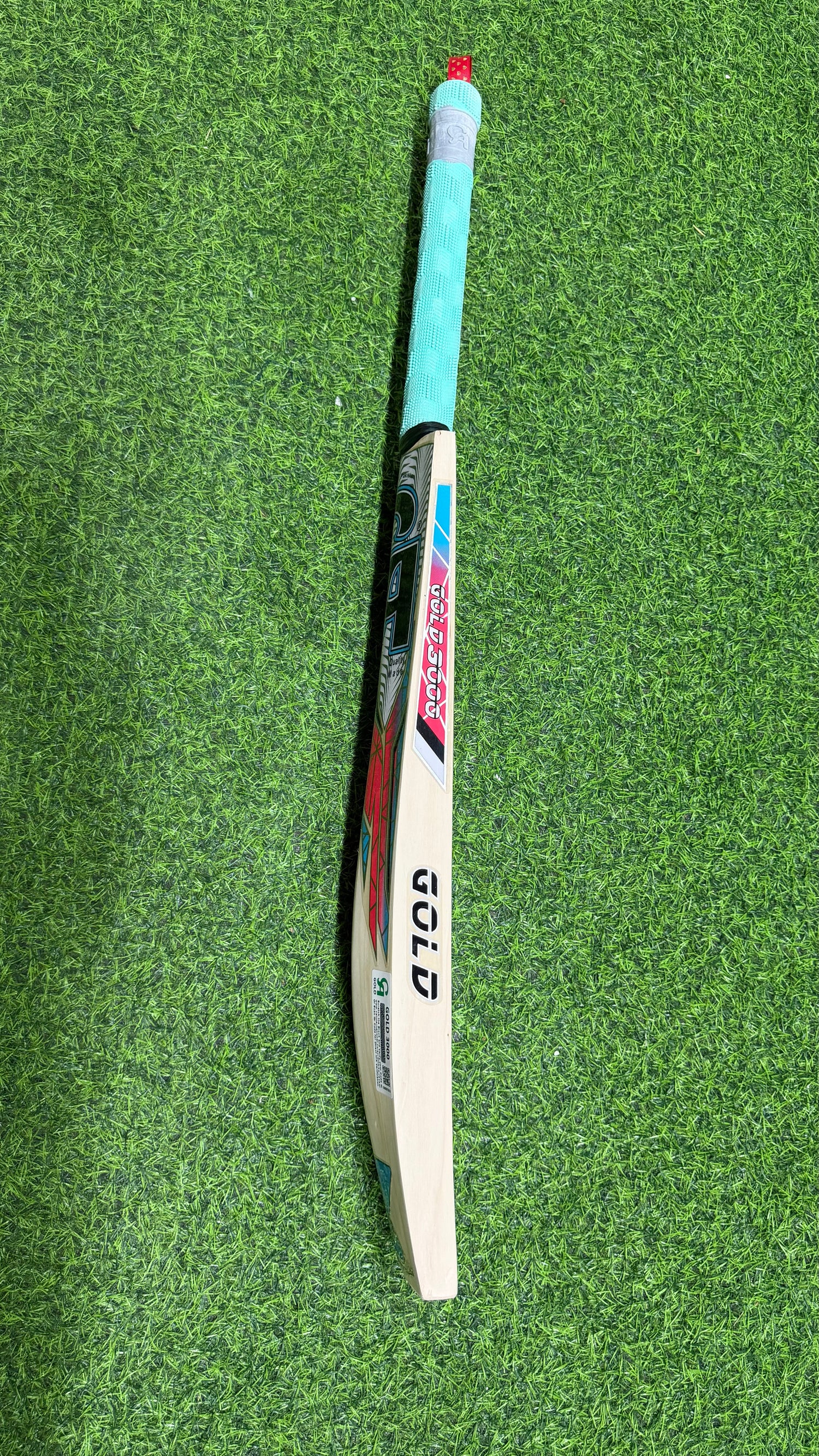 CA Gold 3000 English Willow Cricket Bat - 4Grains 1250g