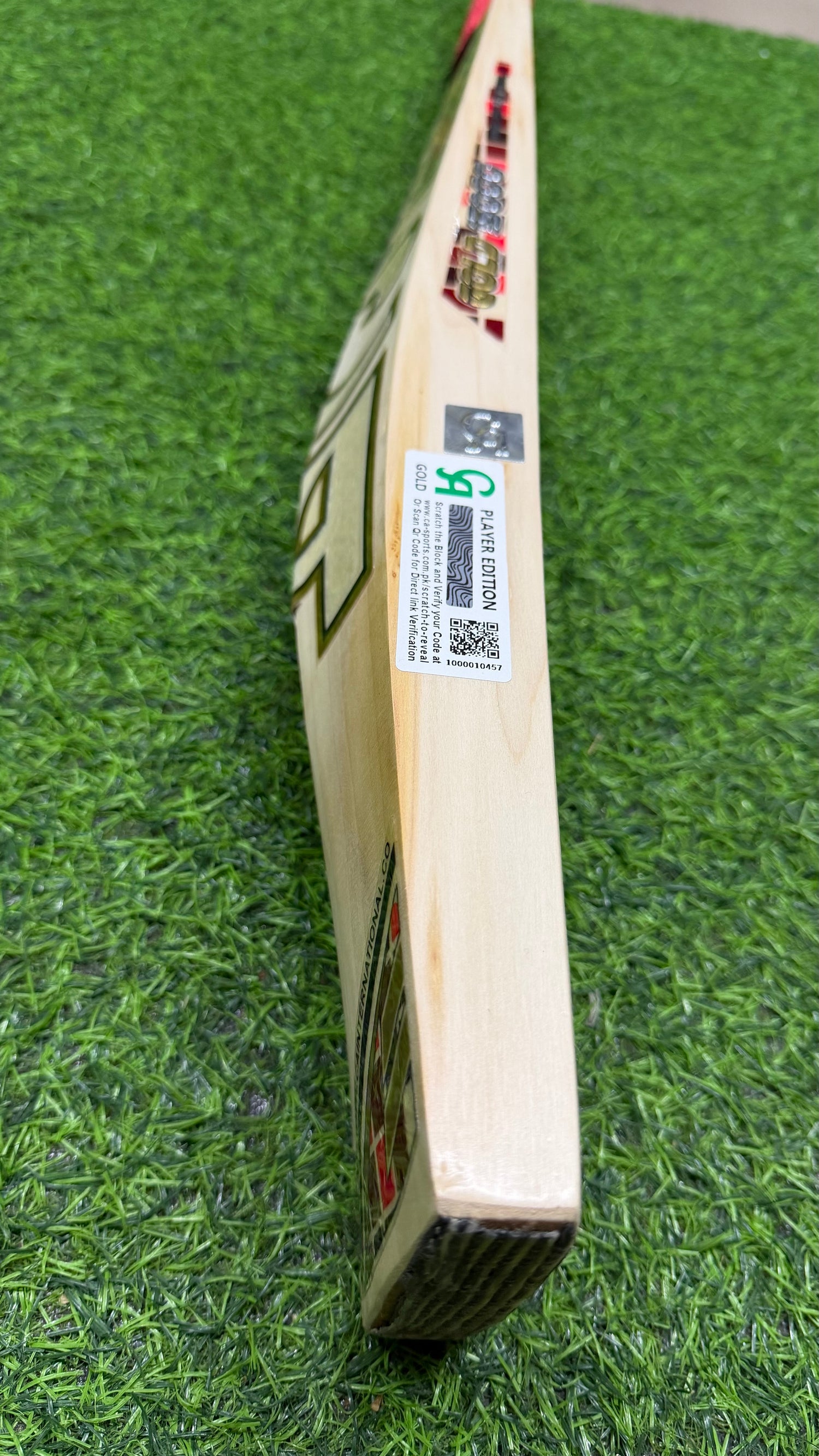 CA Gold 15000 Player Edition English Willow Bat 1165g - 8 Grains