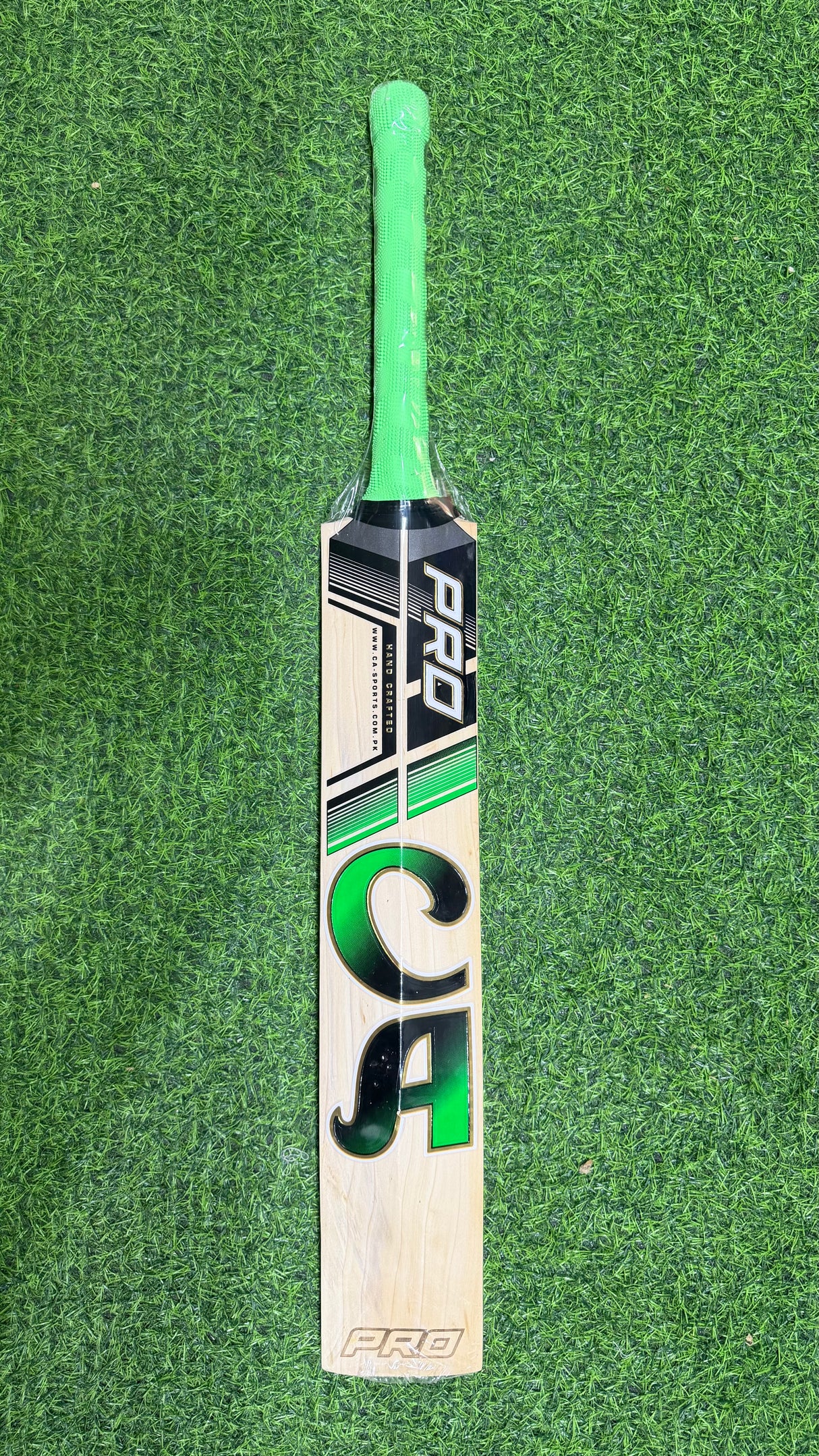 CA PRO 15000 Cricket Bat- English Willow-6 Grains-1210g