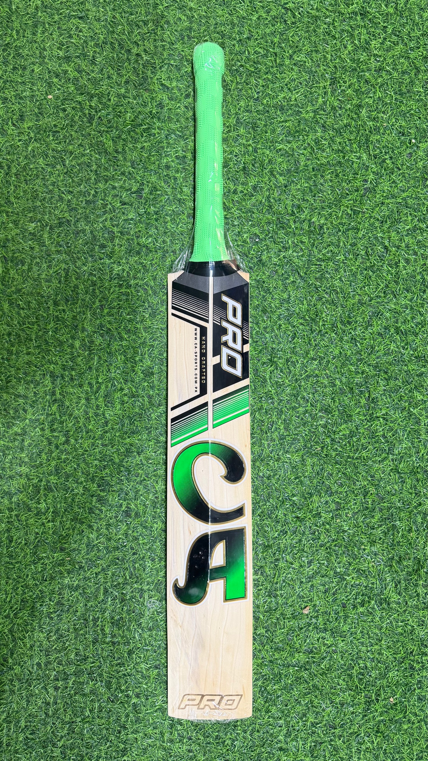 CA PRO 15000 Cricket Bat- English Willow-6 Grains-1210g