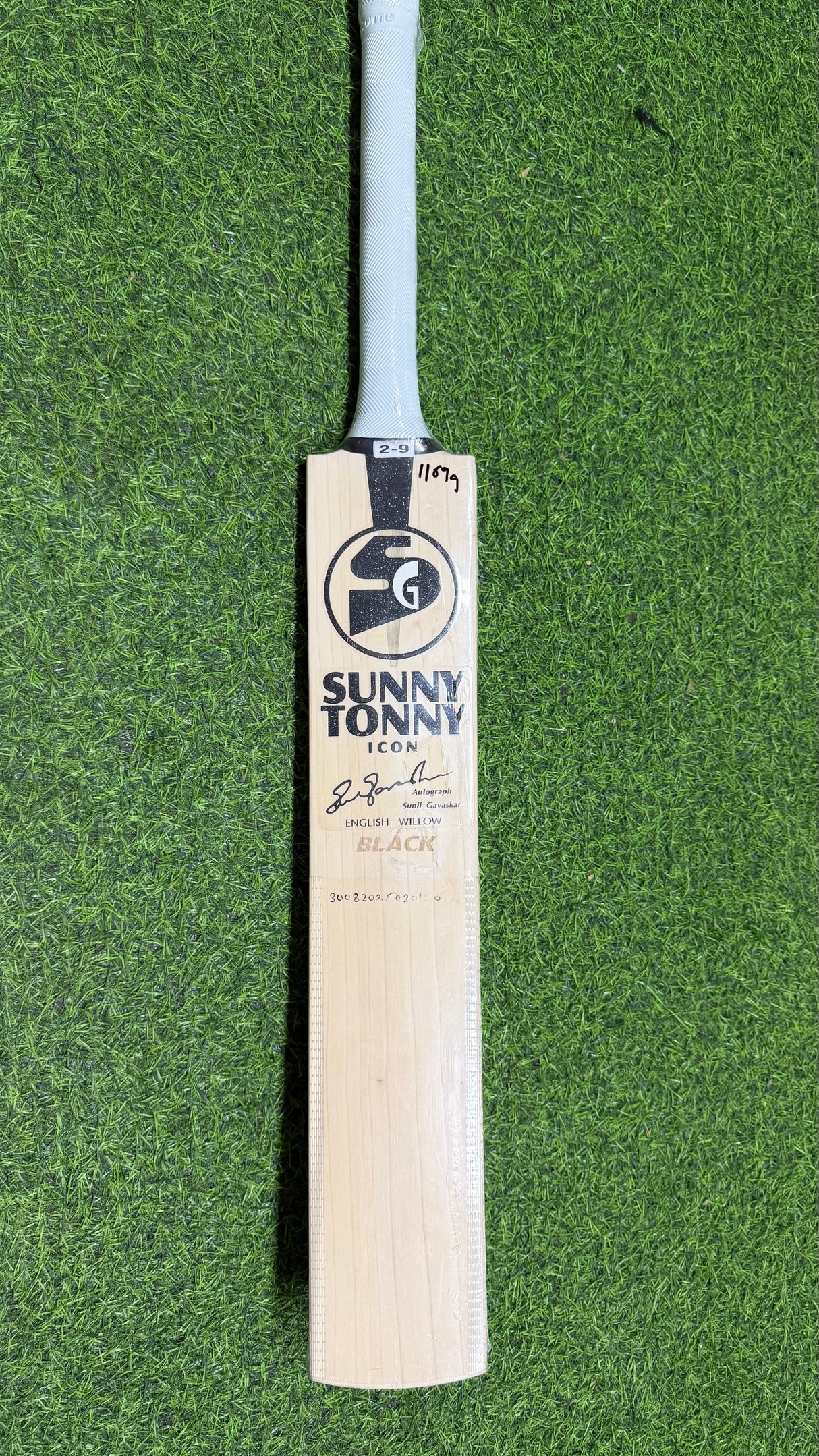 SG SUNNY TONNY ICON BLACK English willow Cricket Bat -1169g - 7Grains