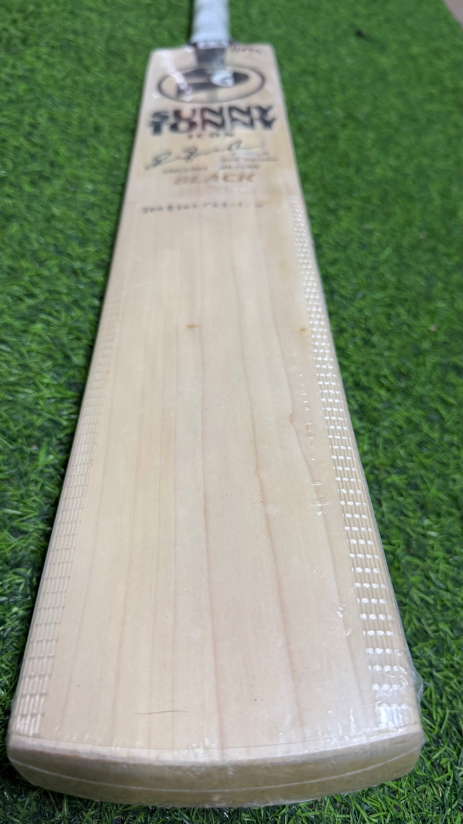 SG SUNNY TONNY ICON BLACK English willow Cricket Bat -1169g - 7Grains