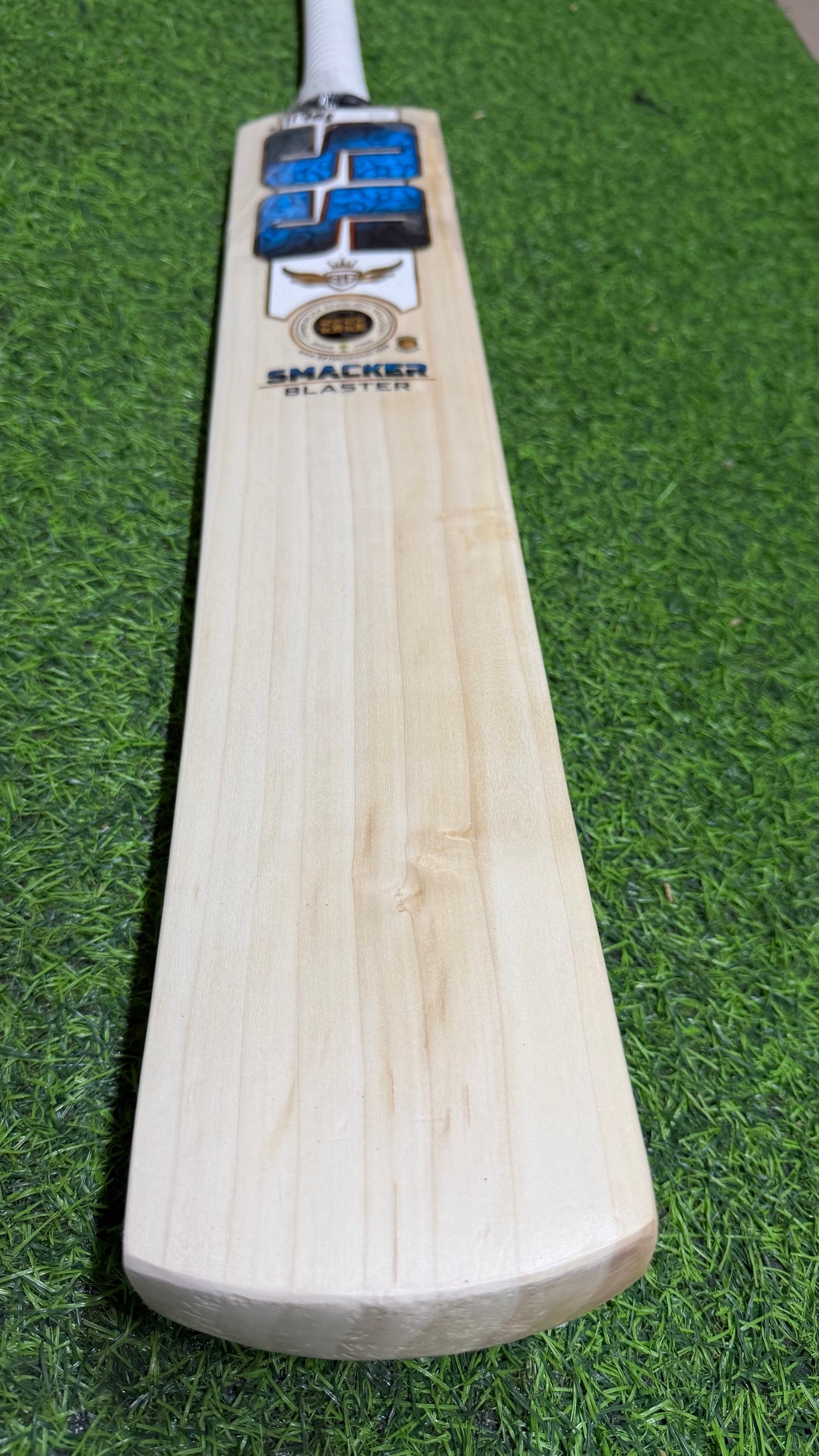 SS SMACKER BLASTER Premium English willow Cricket Bat - 7 Grains - 1170g