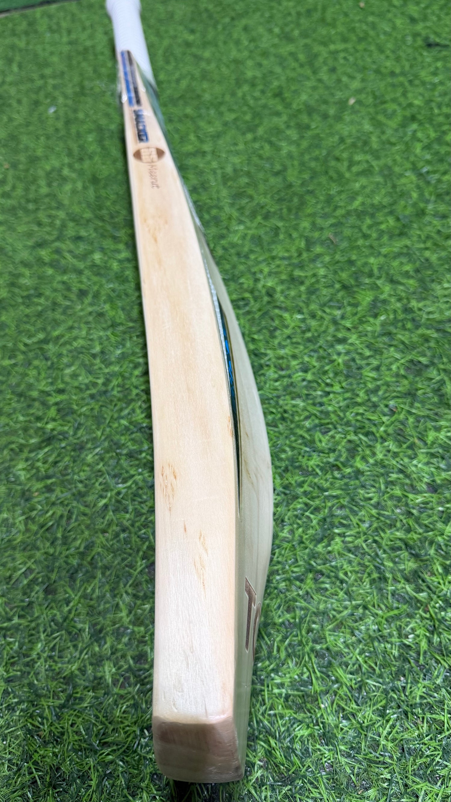 SS SMACKER BLASTER Premium English willow Cricket Bat - 7 Grains - 1170g