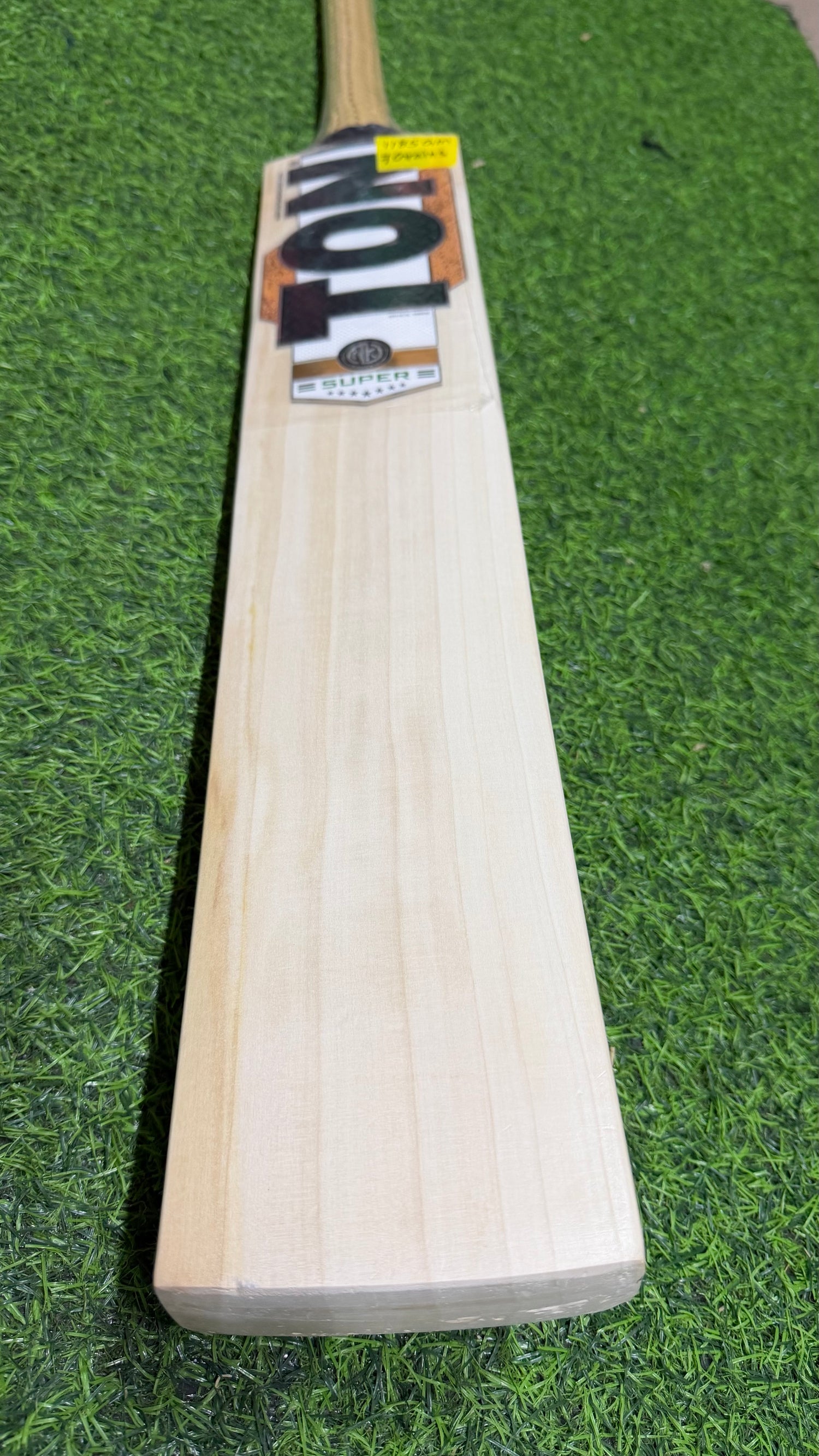 TON Super Edition | English willow Cricket Bat - 7 Grains - 1185g